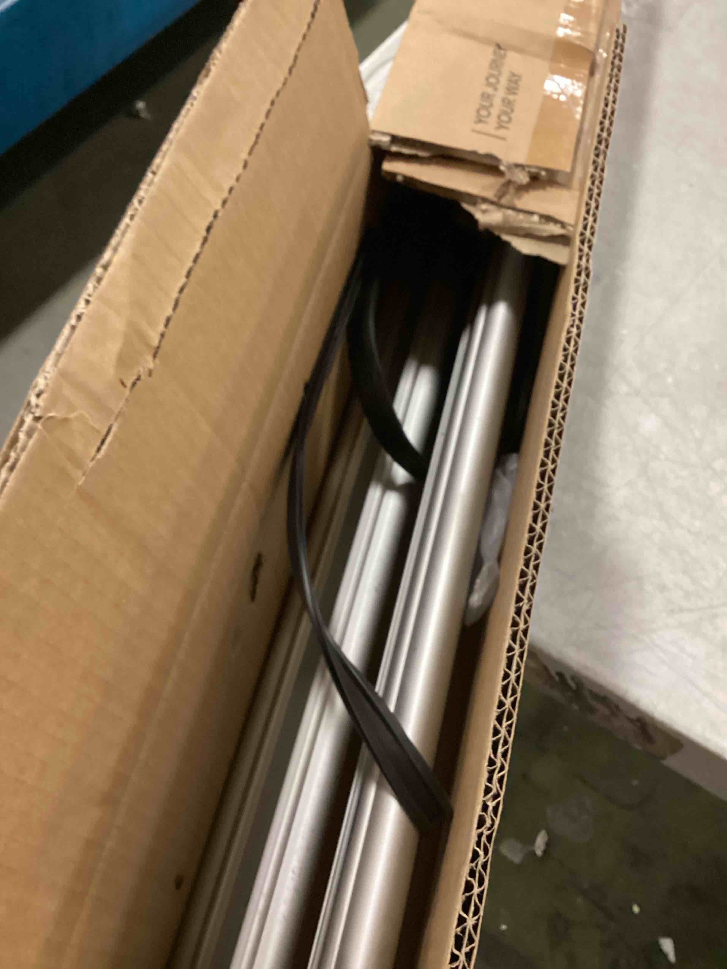 https://s3.amazonaws.com/lotting-images-prod/bidfta/PPE2244789_1739371660740.jpeg