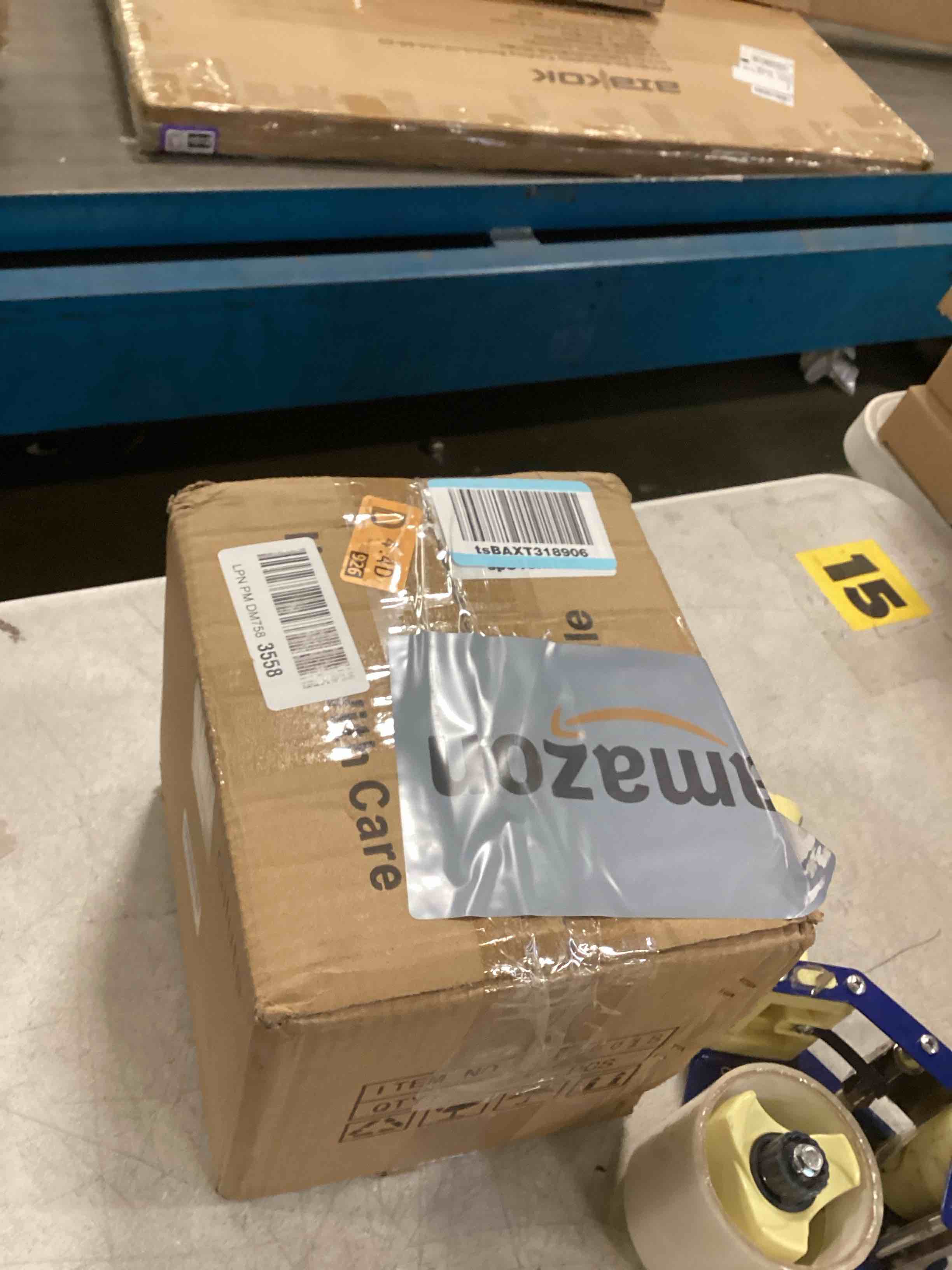 https://s3.amazonaws.com/lotting-images-prod/bidfta/PPE2244854_1739378963459.jpeg