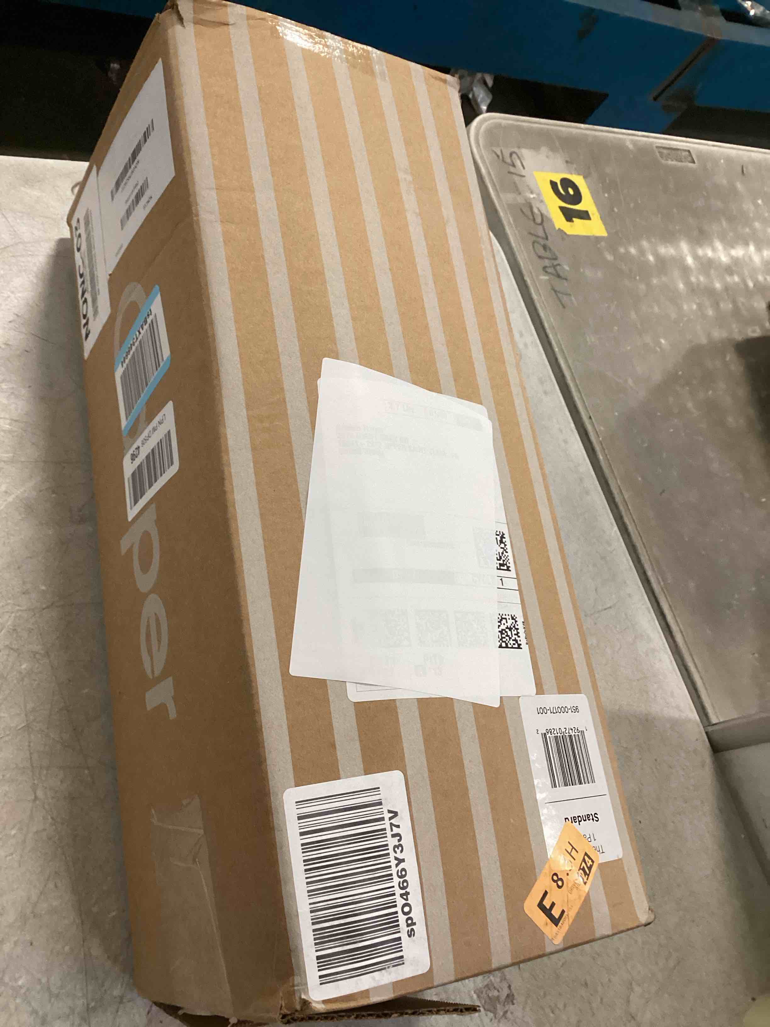 https://s3.amazonaws.com/lotting-images-prod/bidfta/PPE2244895_1739385122621.jpeg
