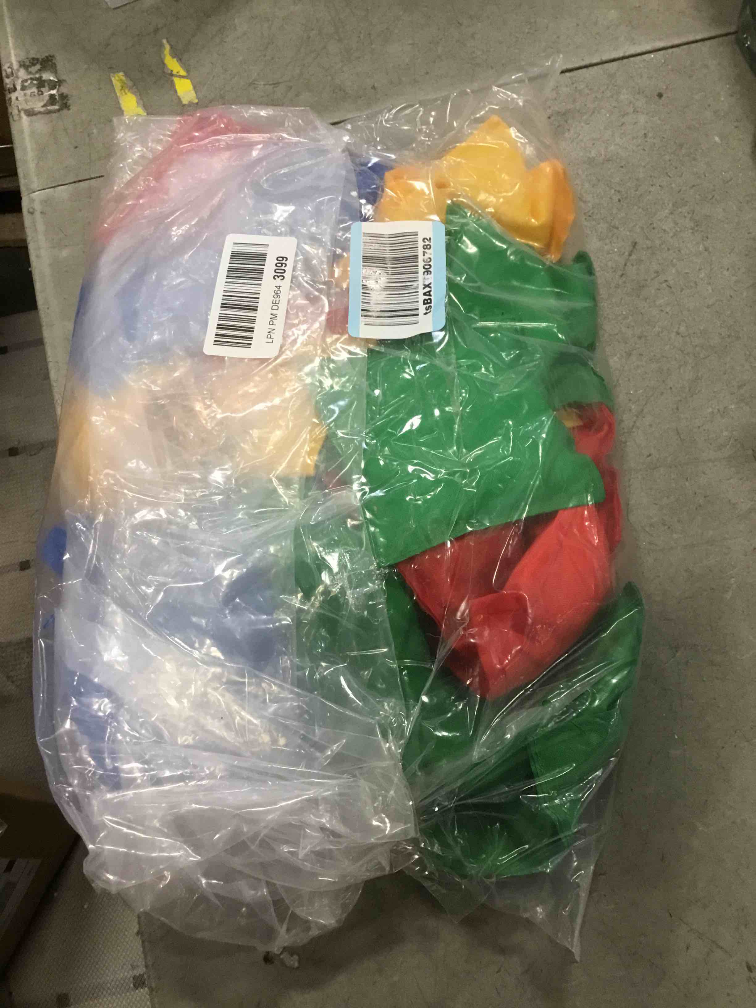 https://s3.amazonaws.com/lotting-images-prod/bidfta/PPE2245476_1737470889523.jpeg