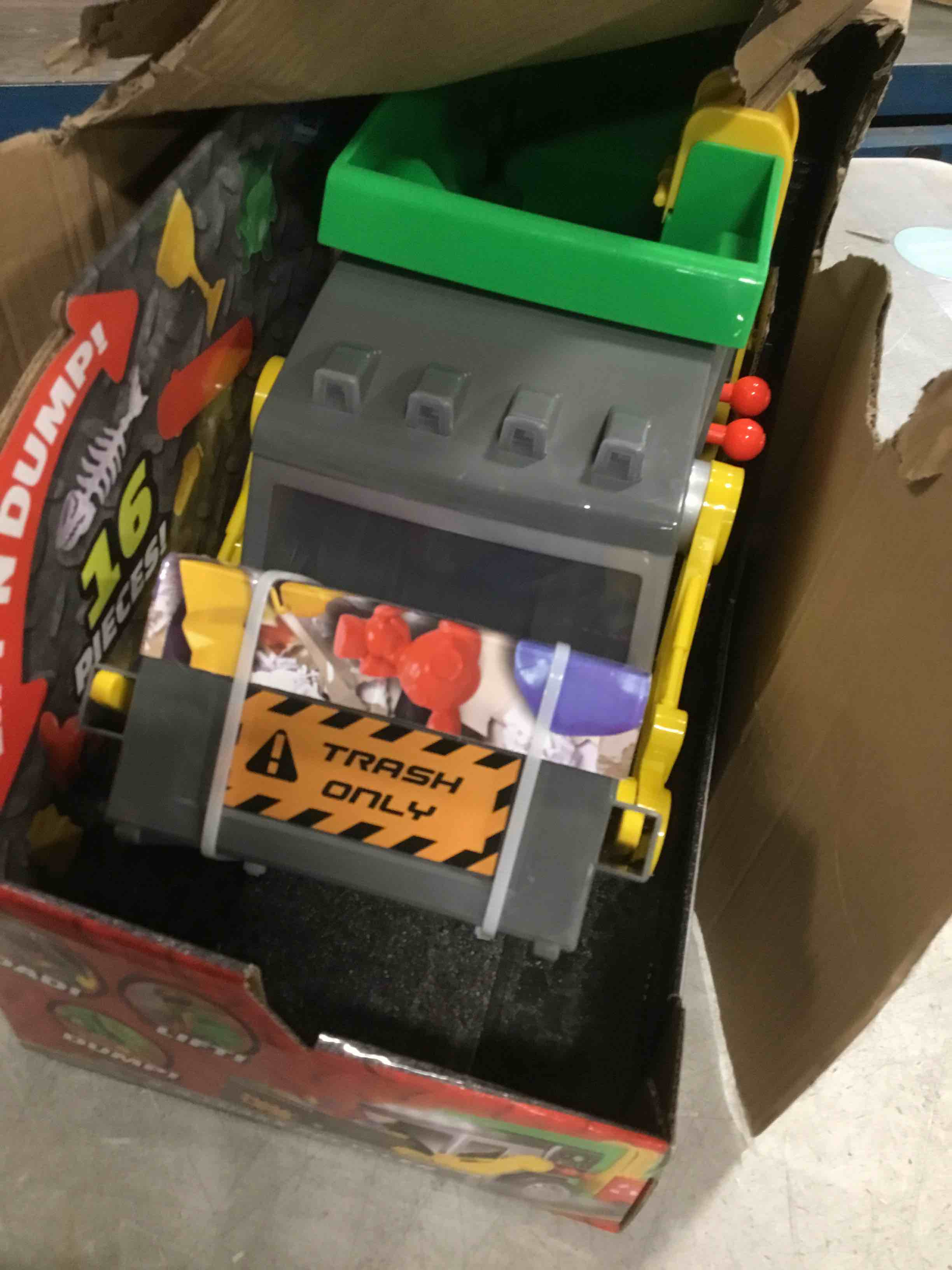 https://s3.amazonaws.com/lotting-images-prod/bidfta/PPE2245647_1737548017938.jpeg