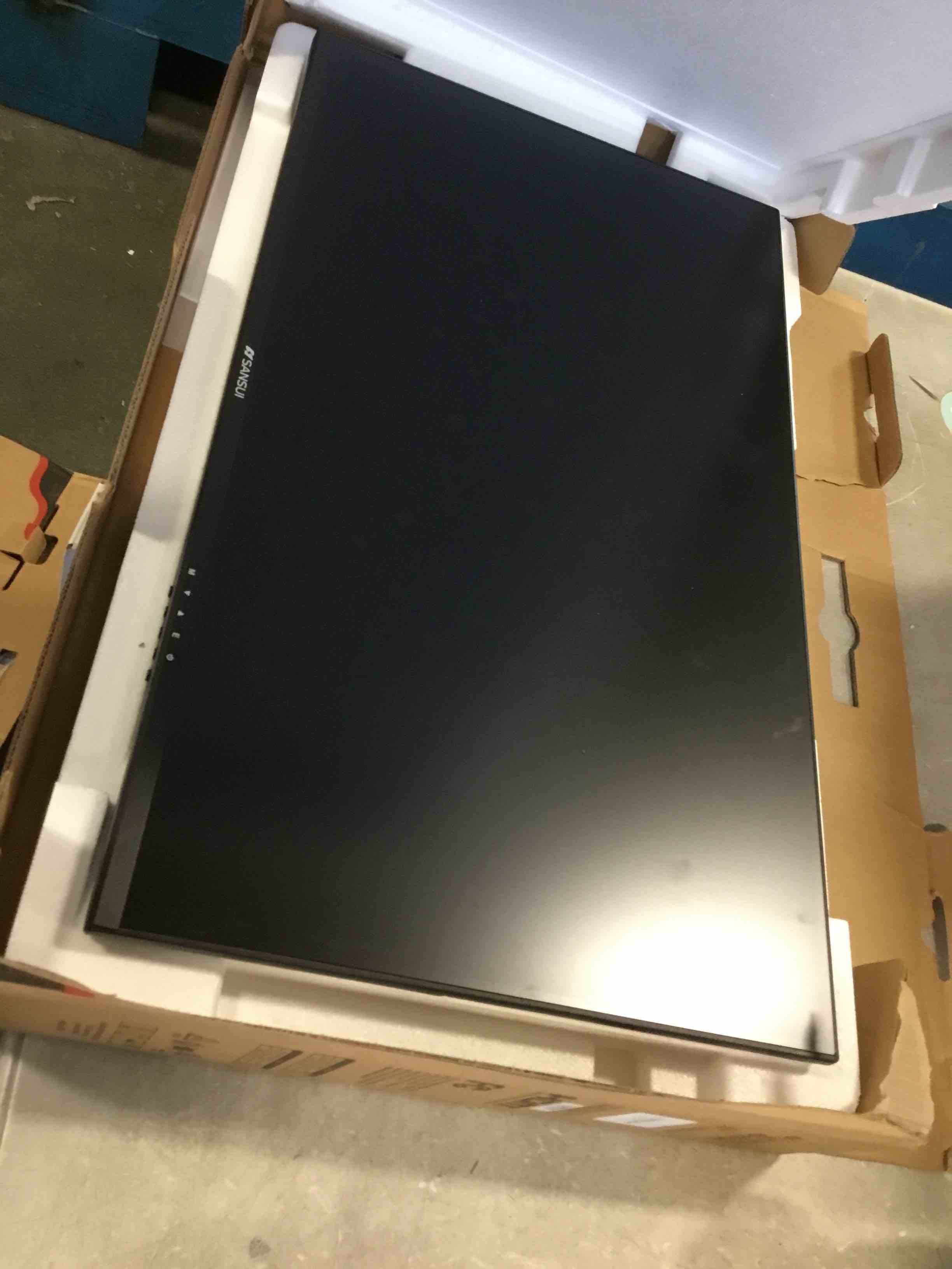 https://s3.amazonaws.com/lotting-images-prod/bidfta/PPE2245867_1737572386716.jpeg