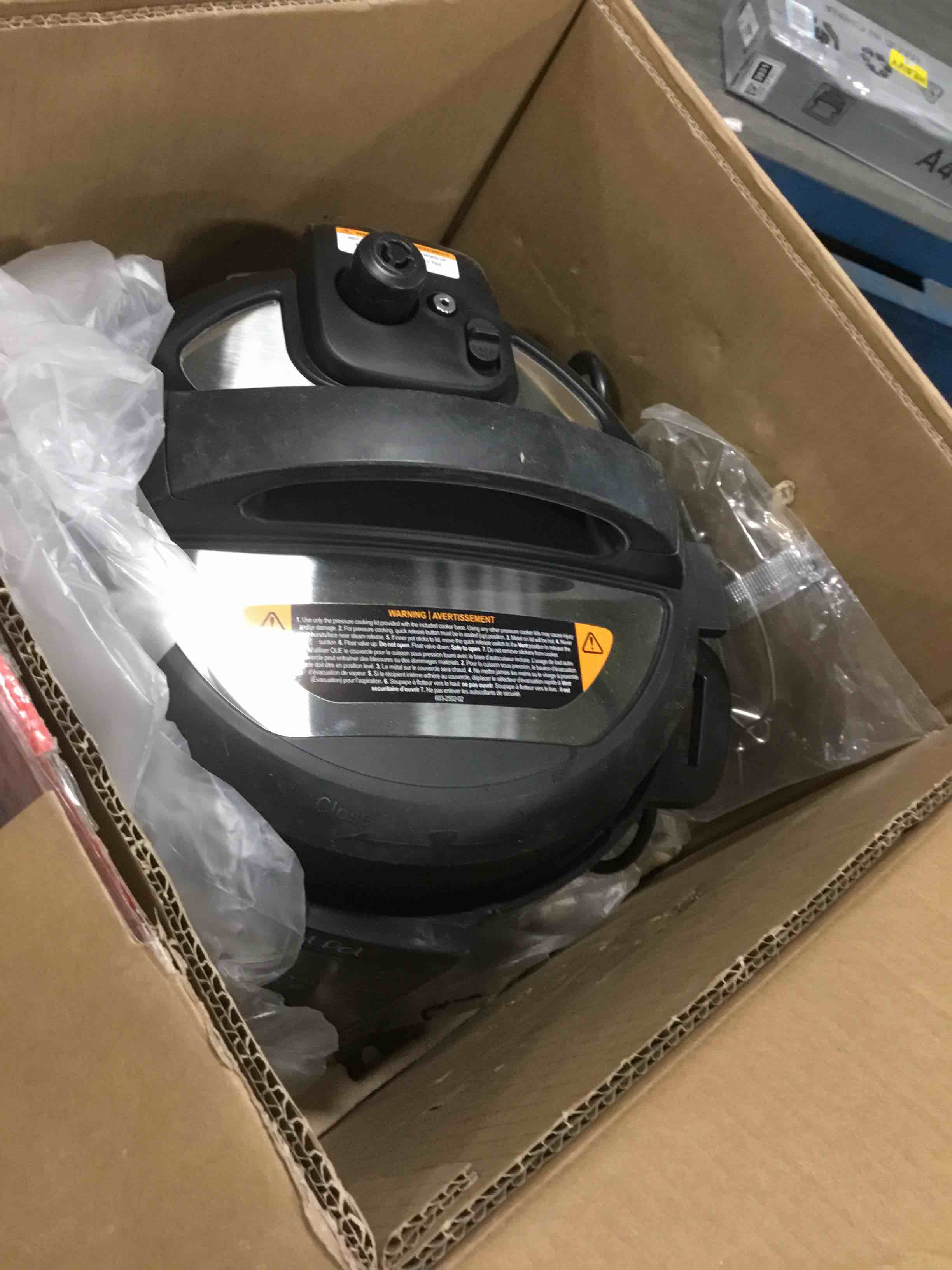 https://s3.amazonaws.com/lotting-images-prod/bidfta/PPE2246227_1737721306852.jpeg