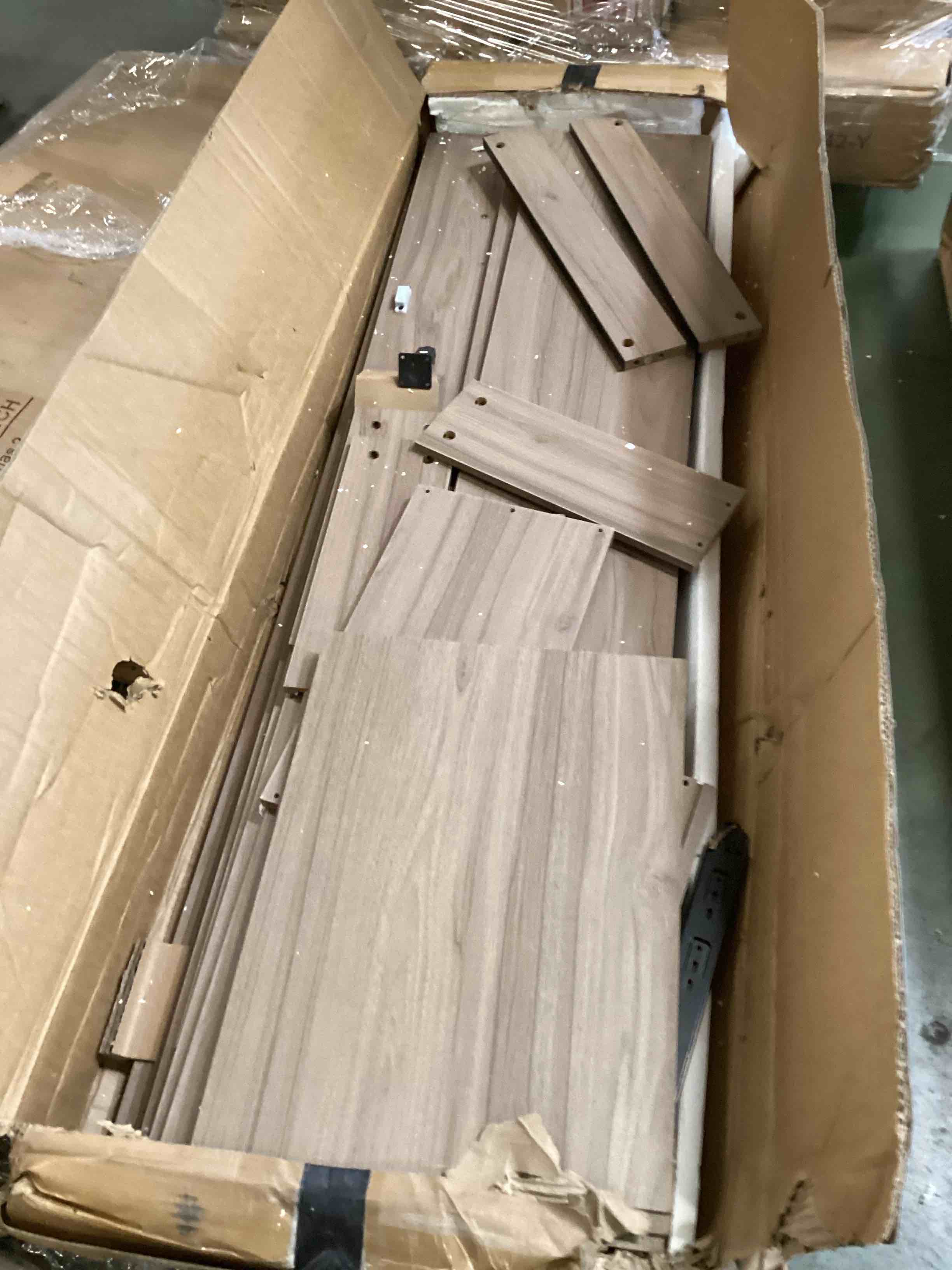 https://s3.amazonaws.com/lotting-images-prod/bidfta/PPE2254991_1748894716672.jpeg