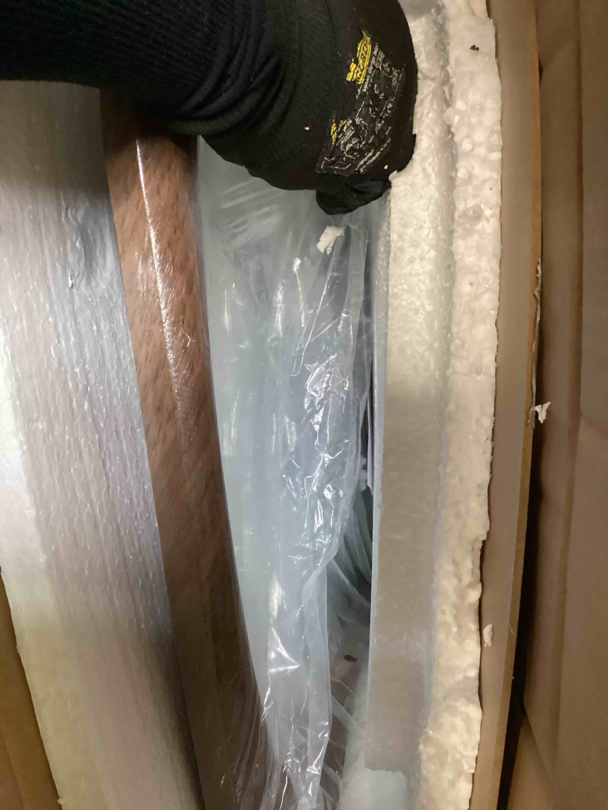 https://s3.amazonaws.com/lotting-images-prod/bidfta/PPE2255219_1749057053344.jpeg