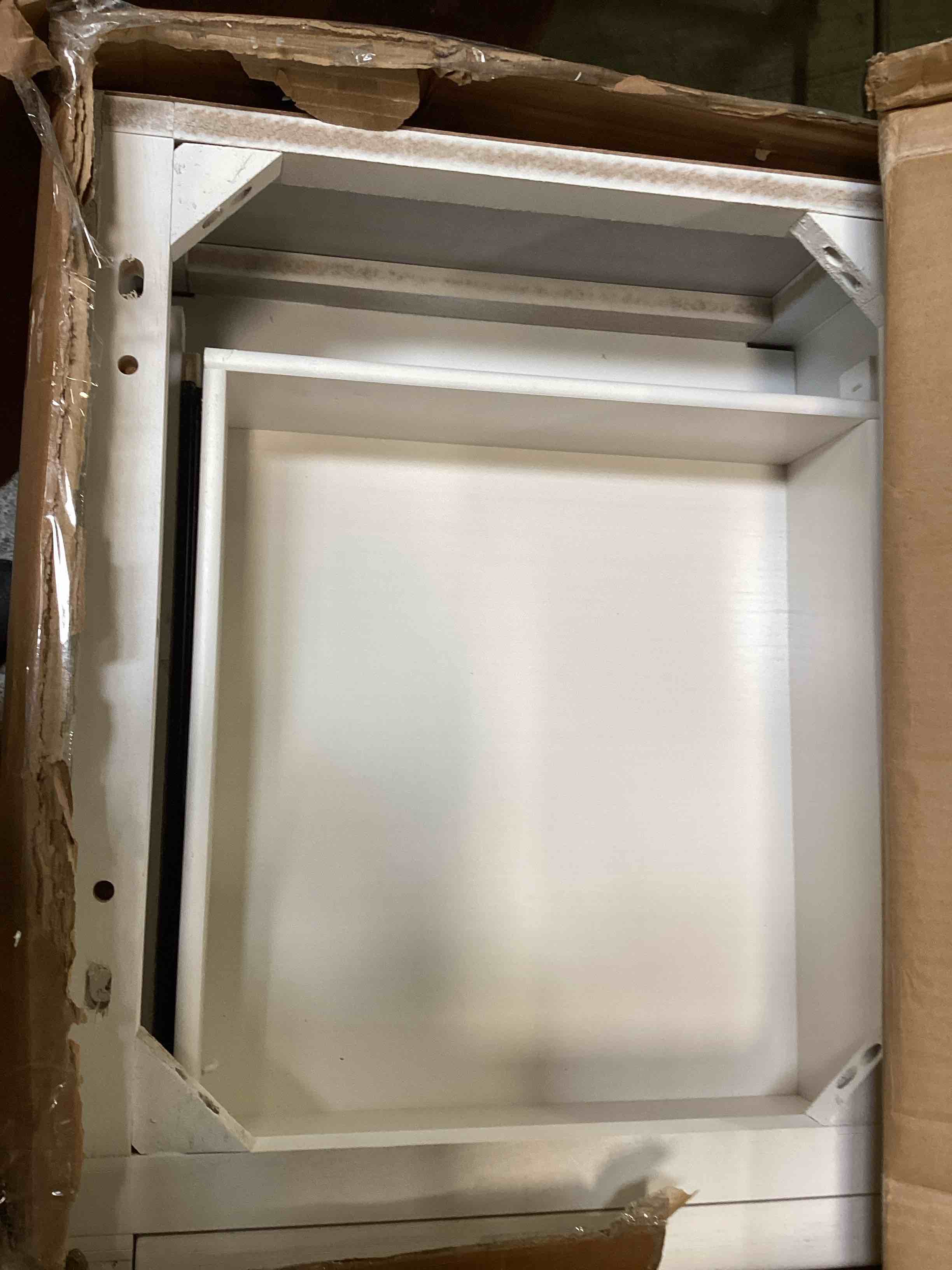 https://s3.amazonaws.com/lotting-images-prod/bidfta/PPE2255329_1749222564620.jpeg
