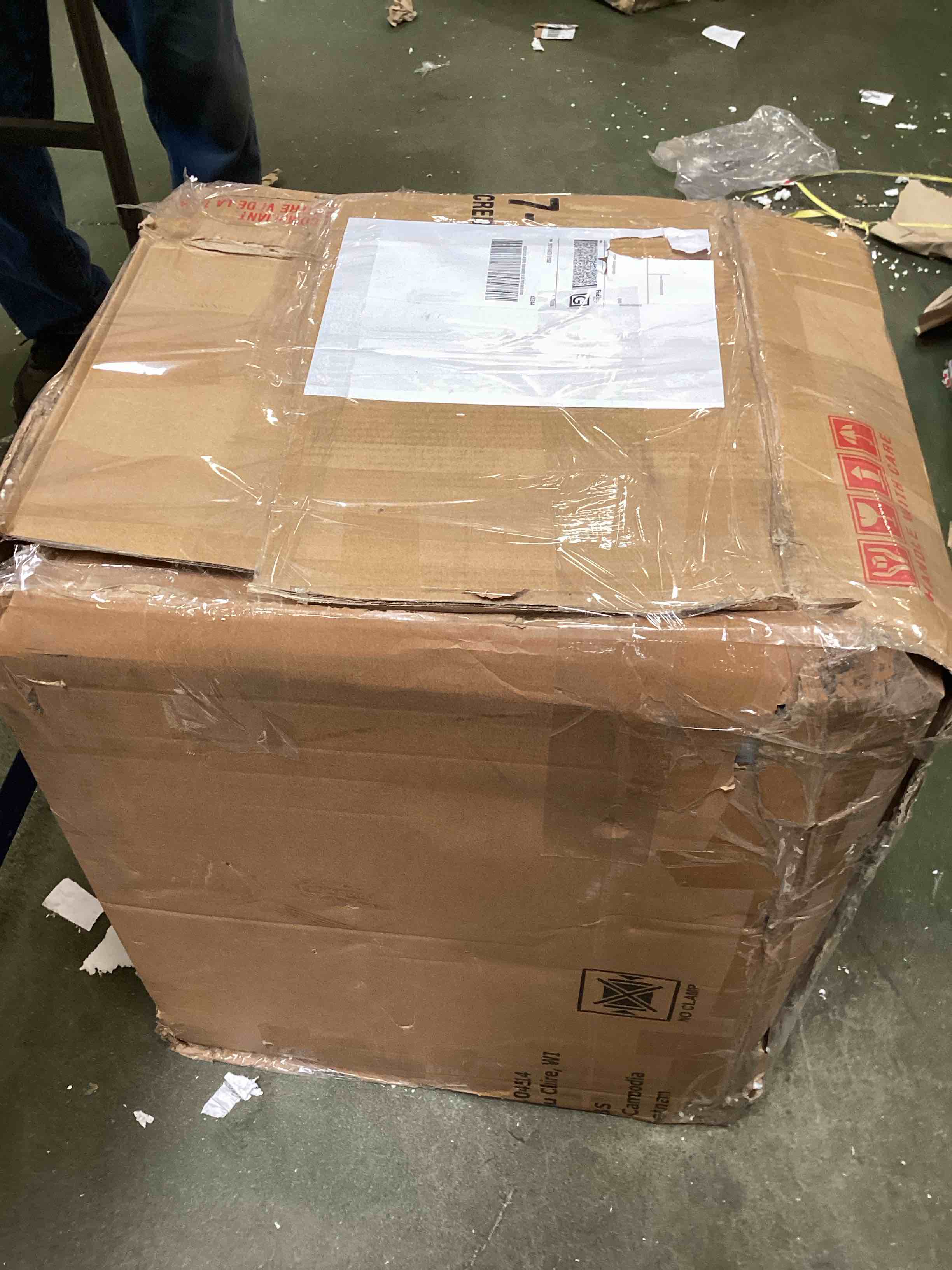 https://s3.amazonaws.com/lotting-images-prod/bidfta/PPE2255329_1749222653571.jpeg