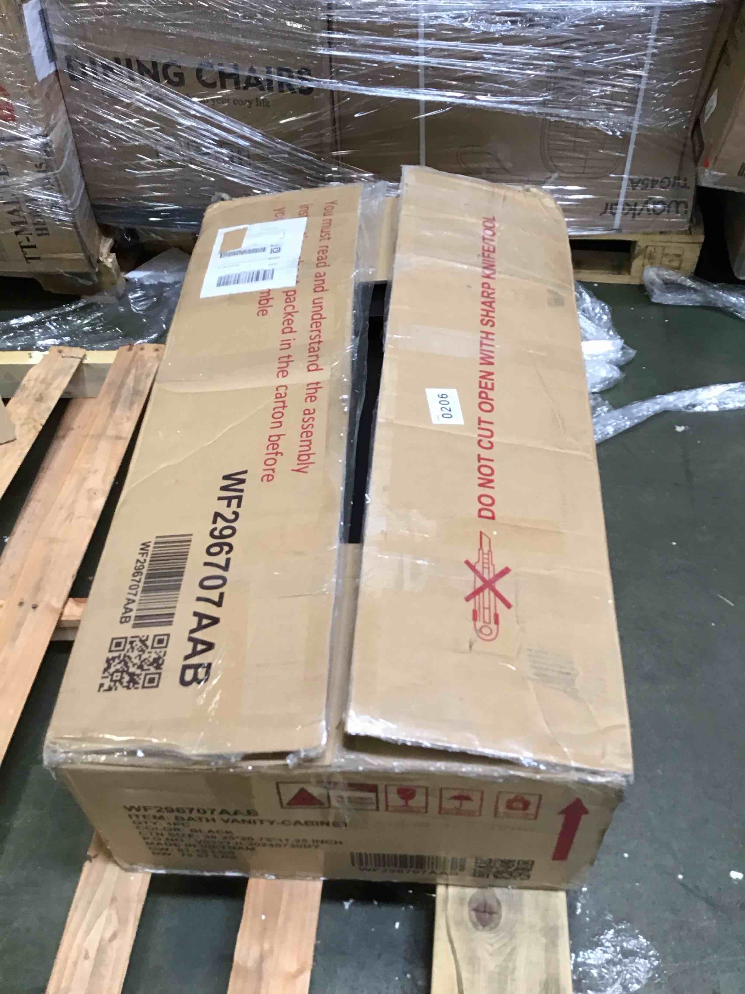https://s3.amazonaws.com/lotting-images-prod/bidfta/PPE2255578_1749583641027.jpeg