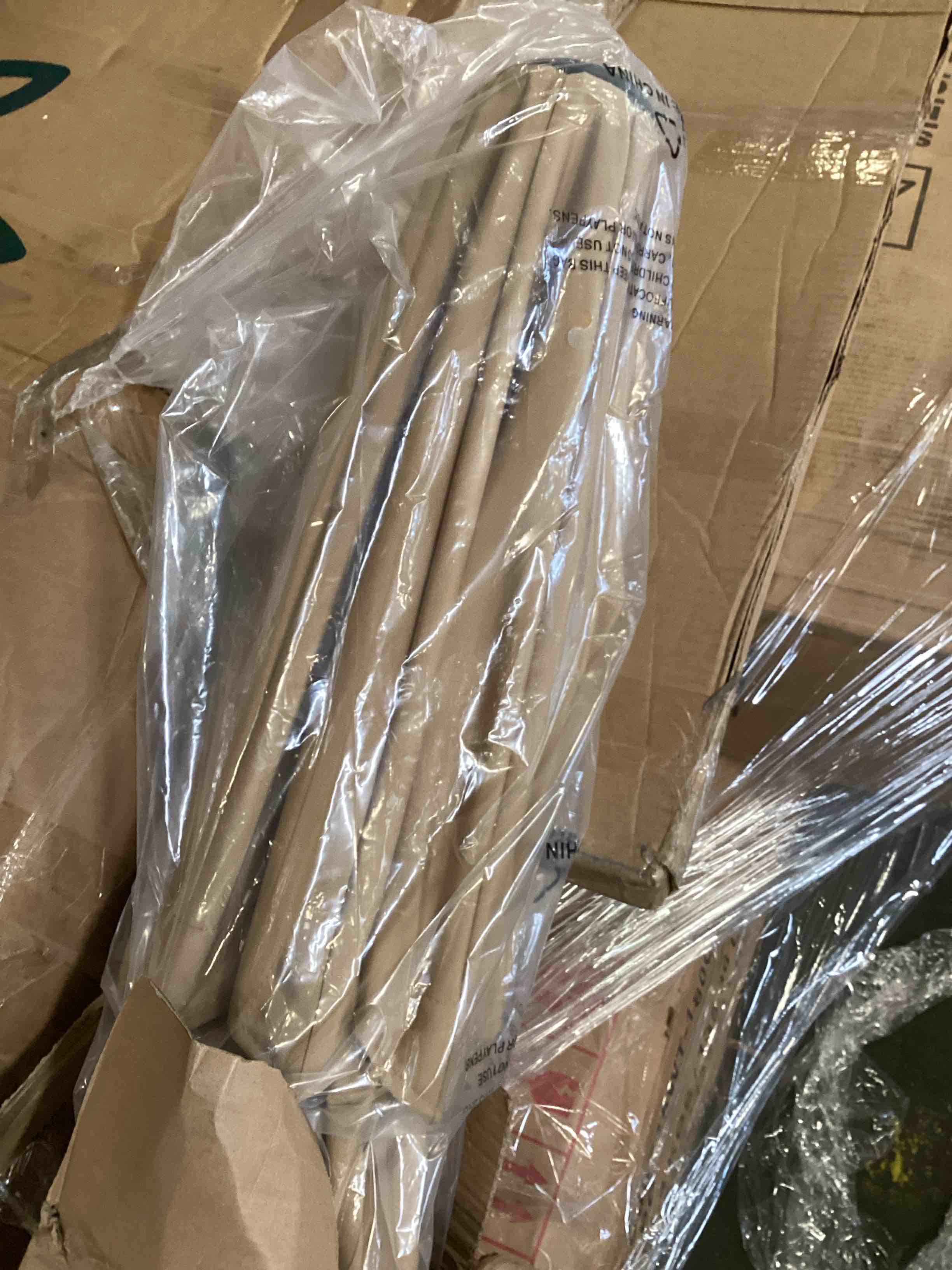 https://s3.amazonaws.com/lotting-images-prod/bidfta/PPE2255725_1749667756744.jpeg