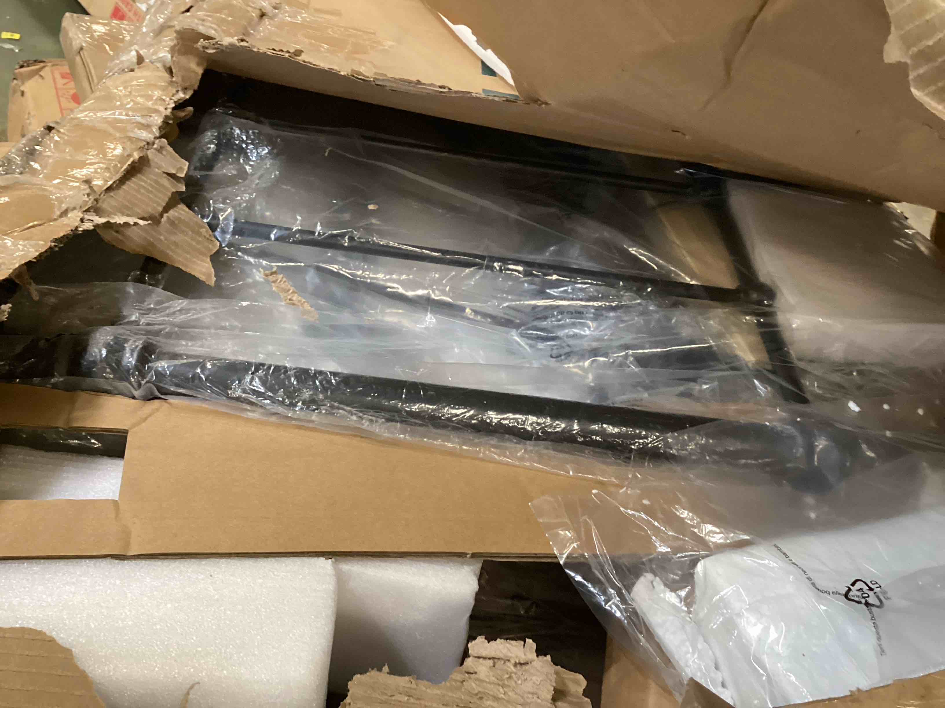 https://s3.amazonaws.com/lotting-images-prod/bidfta/PPE2255728_1749668165134.jpeg