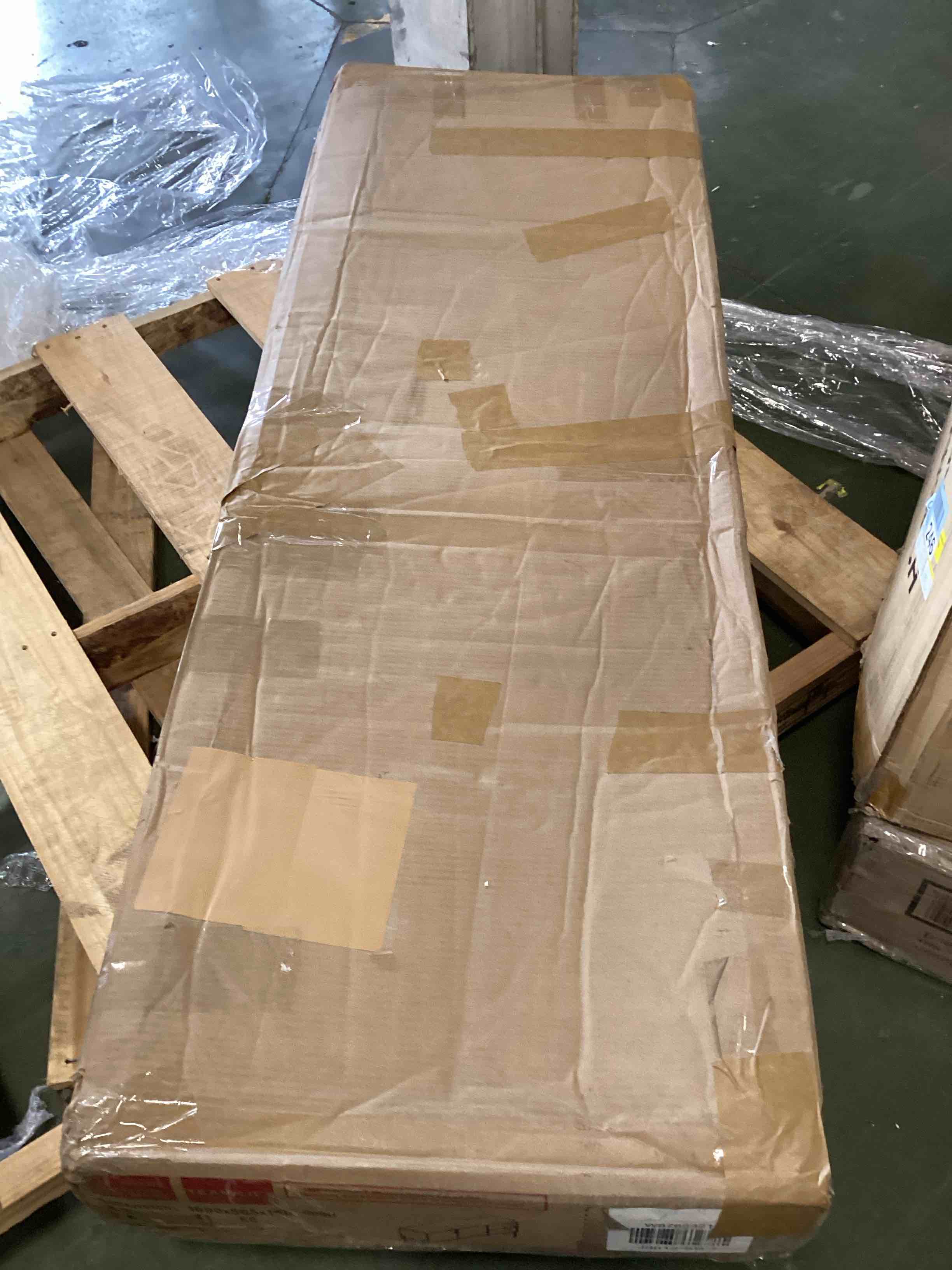 https://s3.amazonaws.com/lotting-images-prod/bidfta/PPE2255779_1749736692813.jpeg