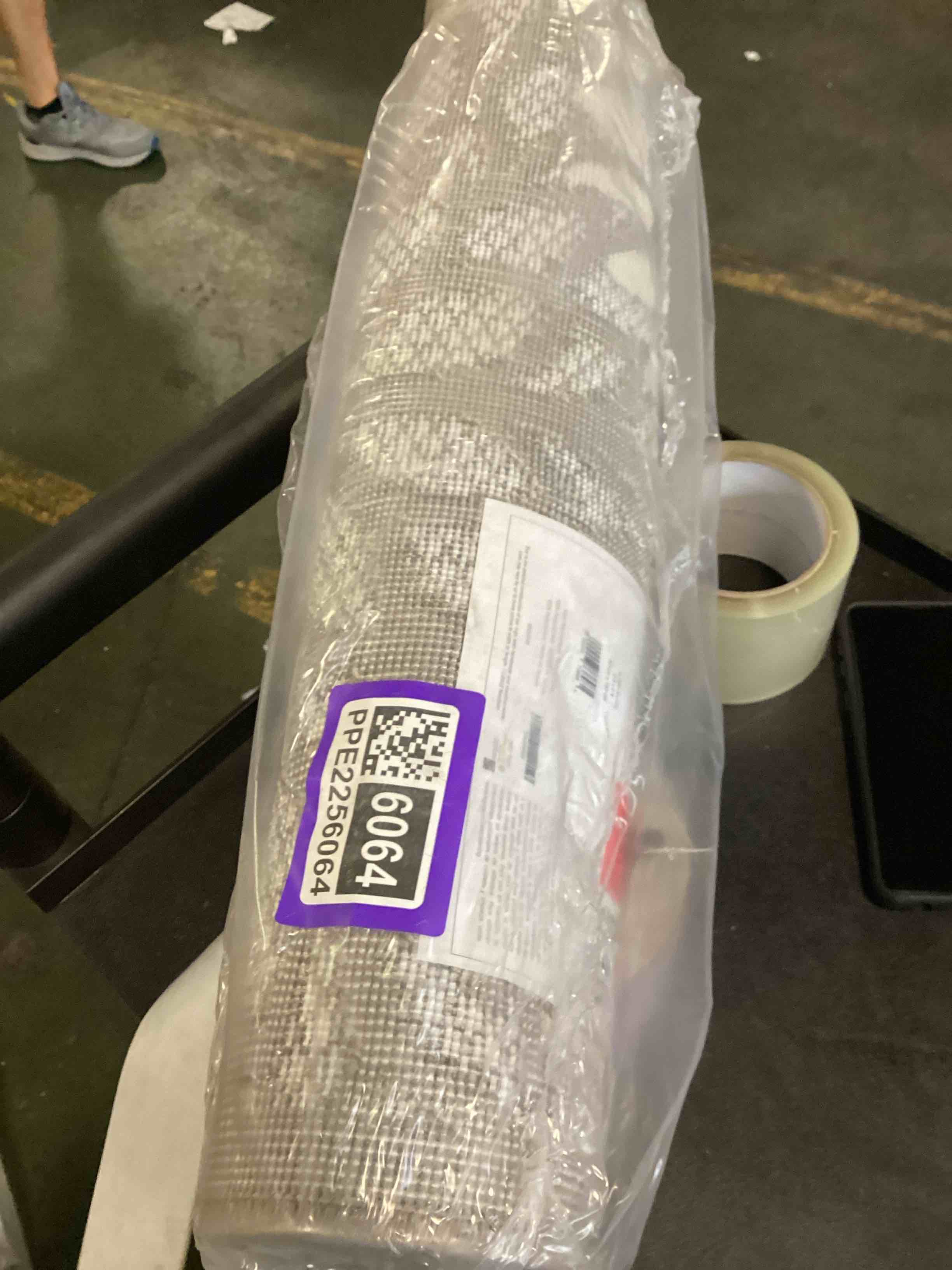 https://s3.amazonaws.com/lotting-images-prod/bidfta/PPE2256064_1749902602143.jpeg