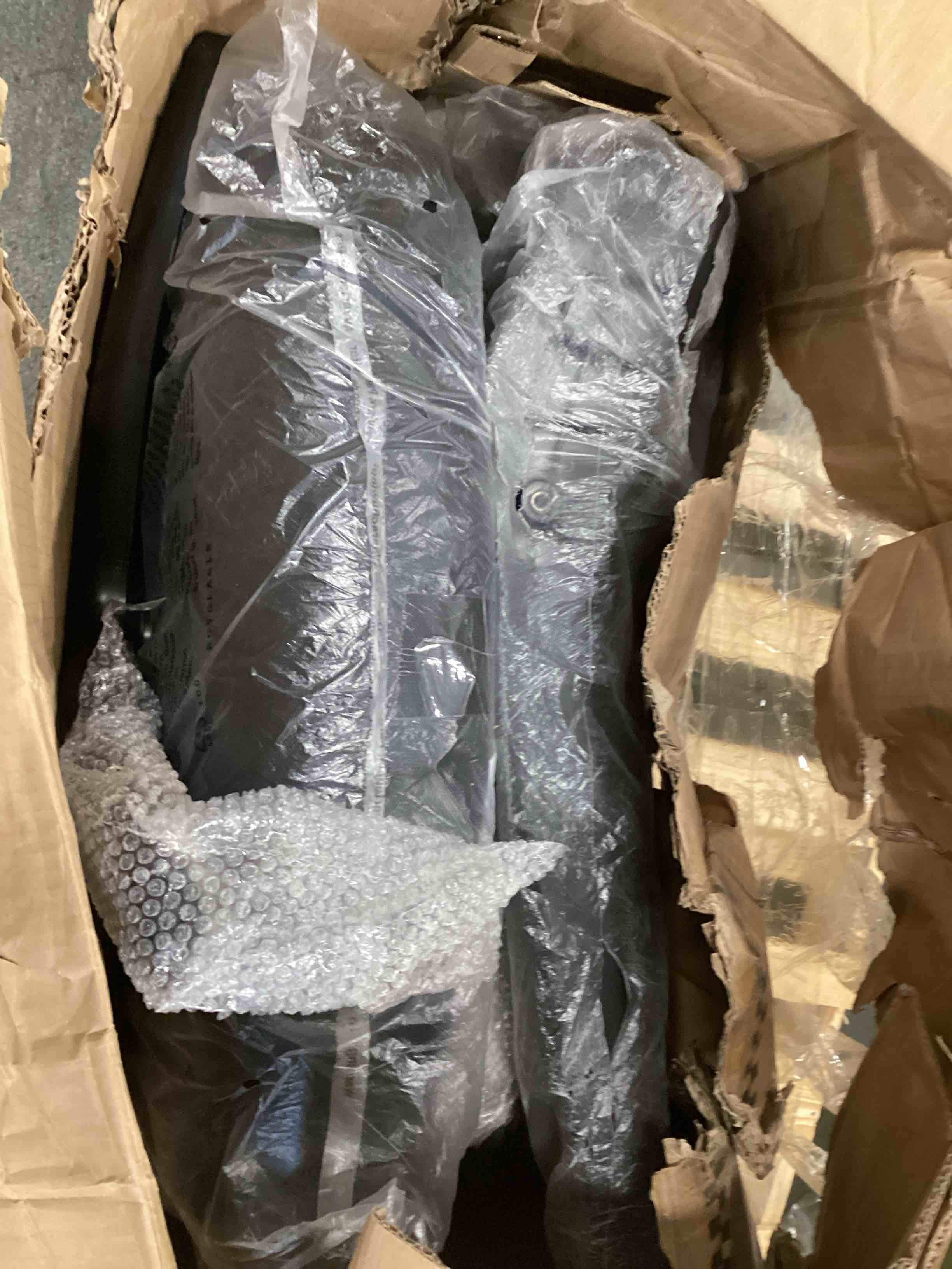 https://s3.amazonaws.com/lotting-images-prod/bidfta/PPE2256136_1749919103292.jpeg