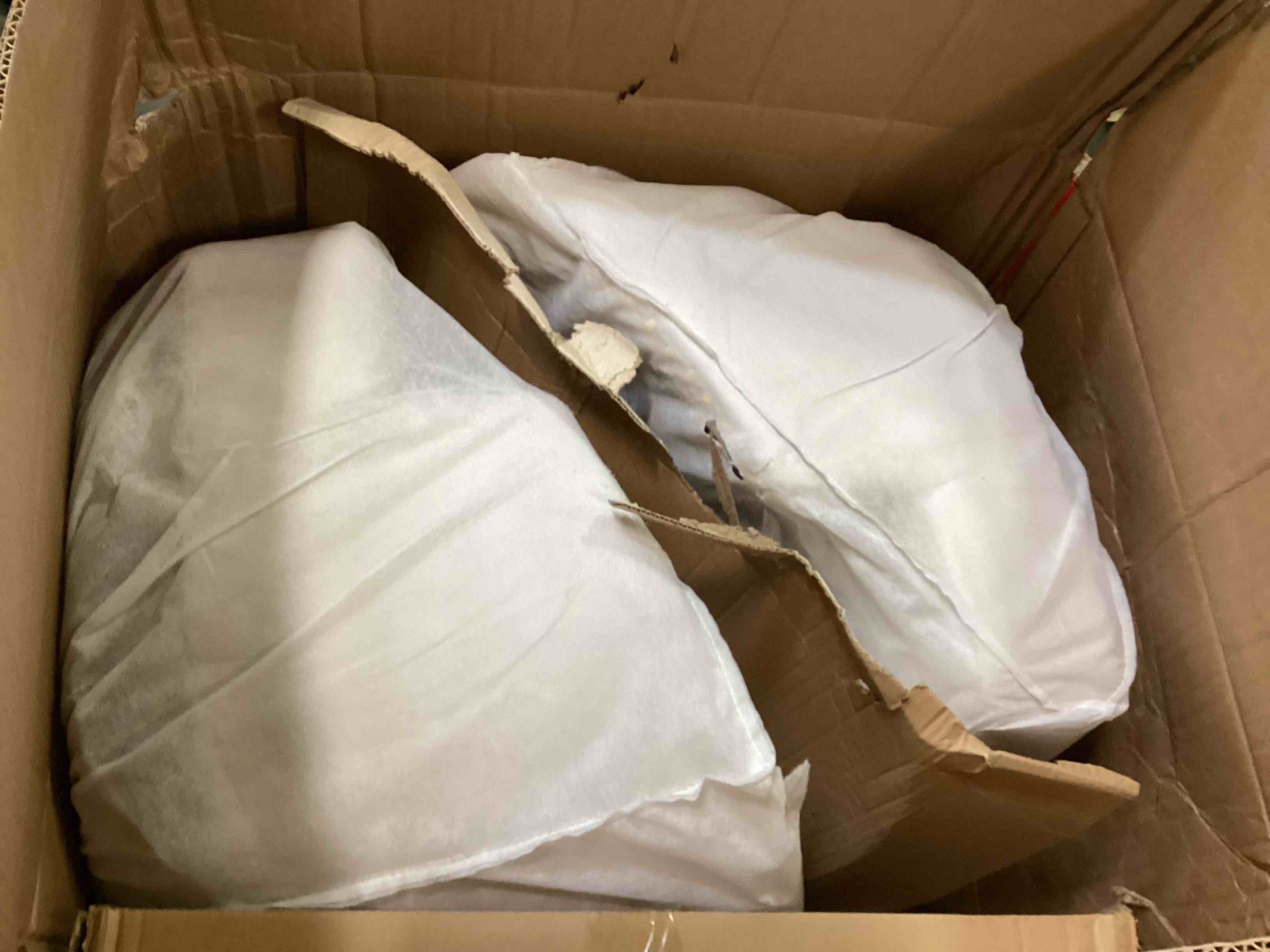 https://s3.amazonaws.com/lotting-images-prod/bidfta/PPE2256227_1750087399144.jpeg