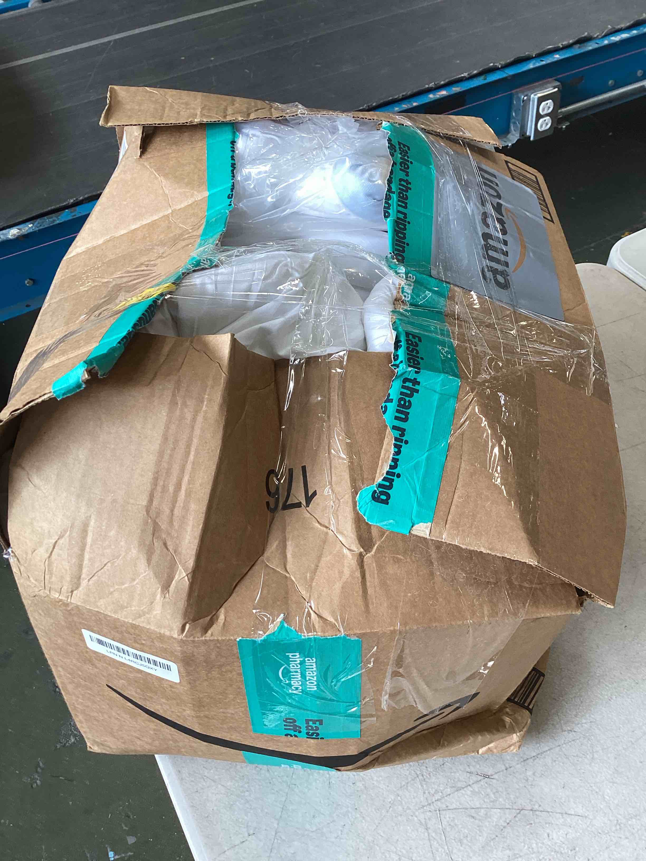 https://s3.amazonaws.com/lotting-images-prod/bidfta/PPE2257060_1743606730214.jpeg