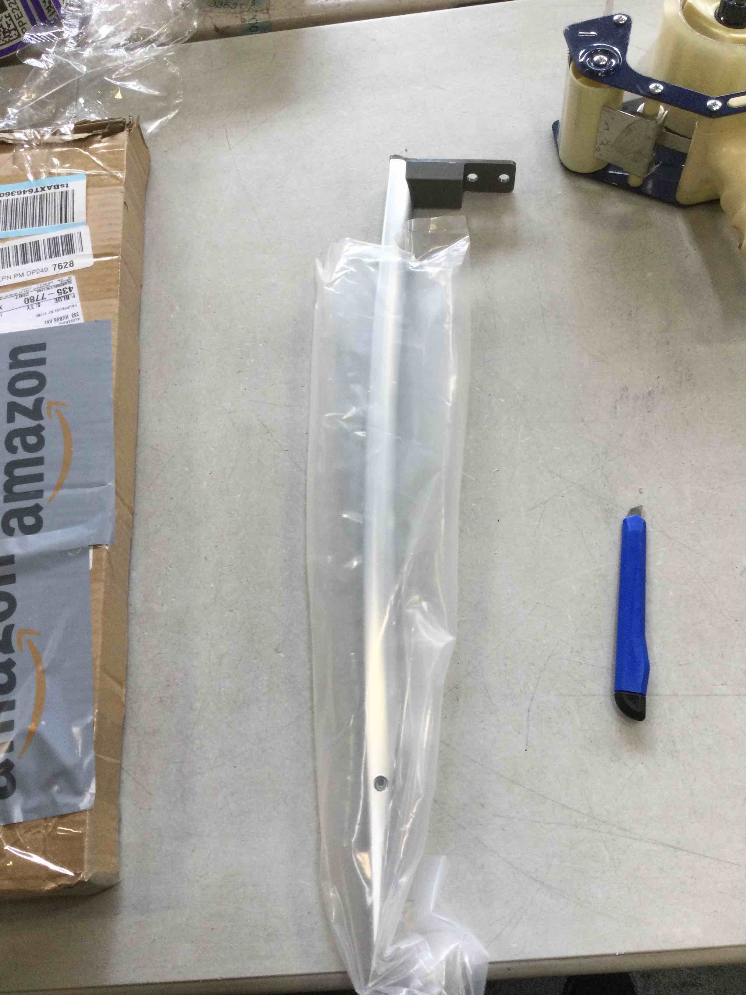 https://s3.amazonaws.com/lotting-images-prod/bidfta/PPE2257144_1743614380922.jpeg