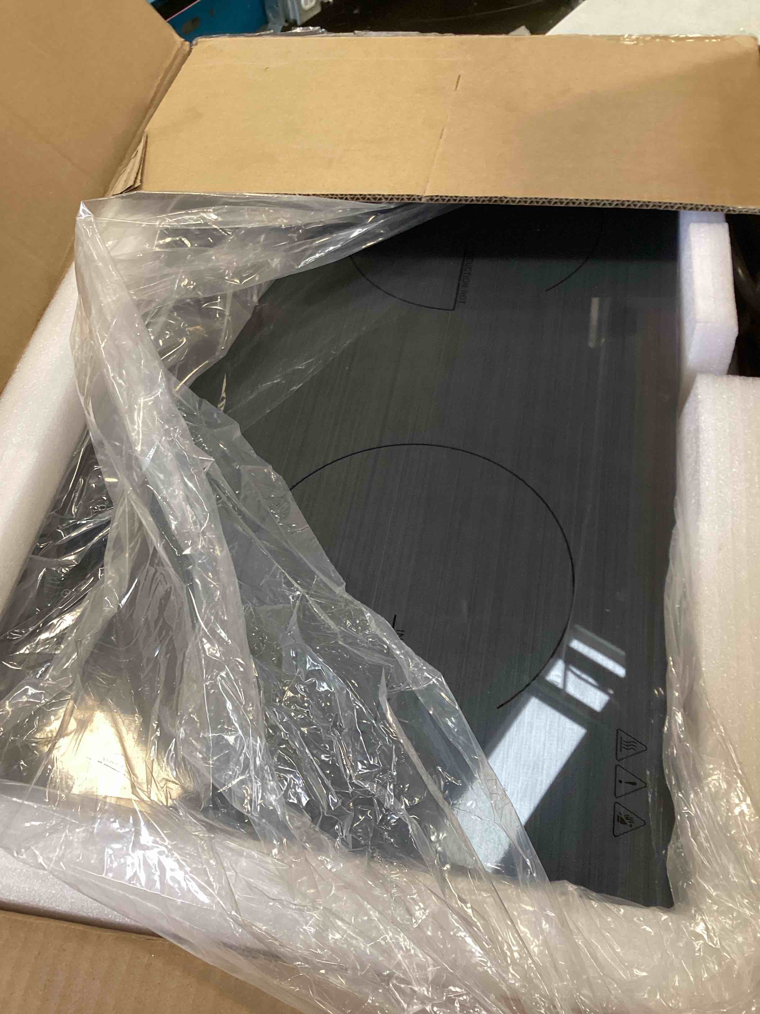 https://s3.amazonaws.com/lotting-images-prod/bidfta/PPE2257502_1743698733883.jpeg