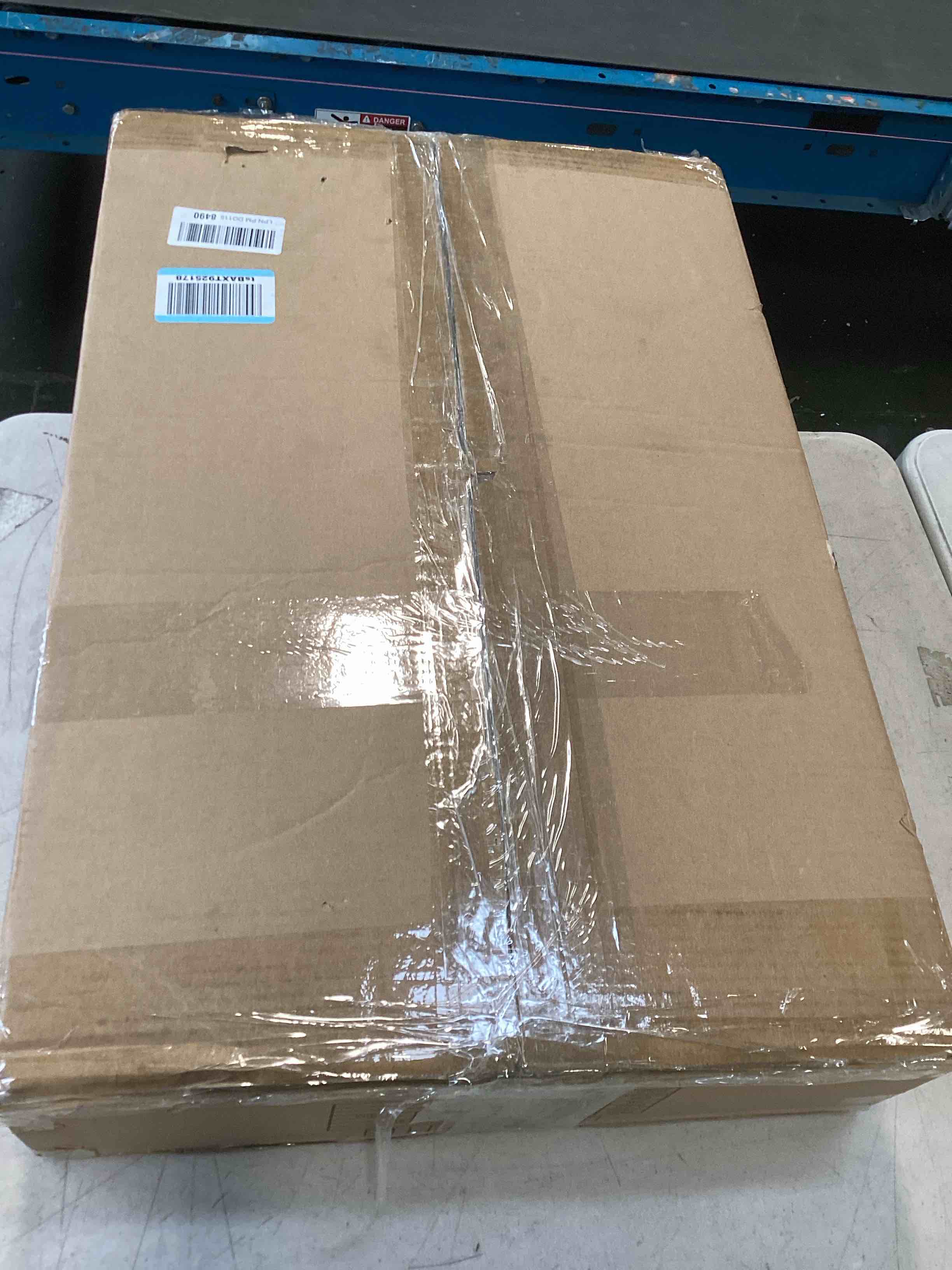 https://s3.amazonaws.com/lotting-images-prod/bidfta/PPE2257502_1743698753112.jpeg