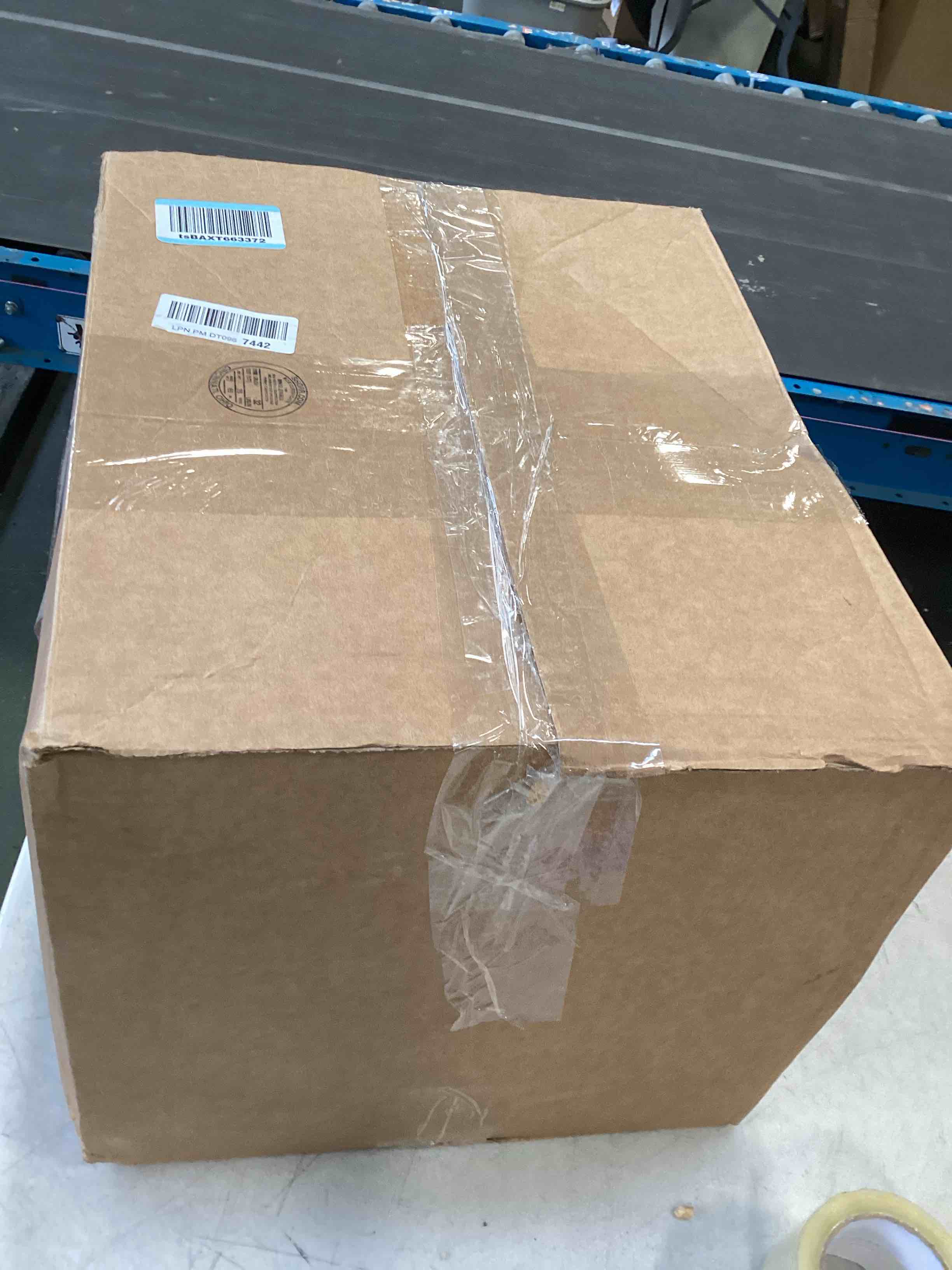 https://s3.amazonaws.com/lotting-images-prod/bidfta/PPE2257610_1743704528464.jpeg