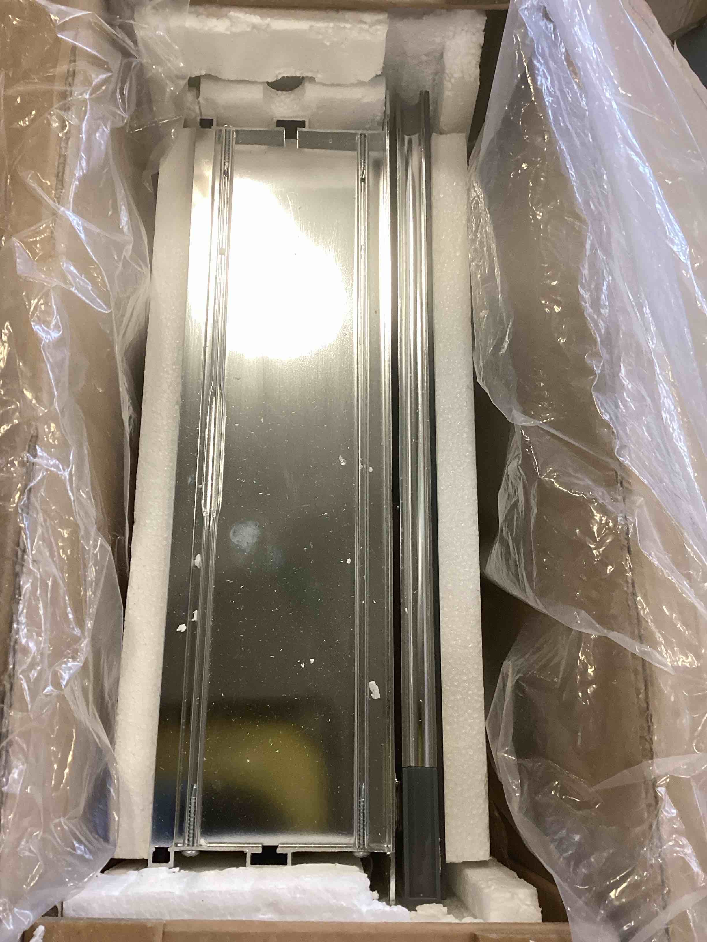 https://s3.amazonaws.com/lotting-images-prod/bidfta/PPE2258592_1744137121437.jpeg