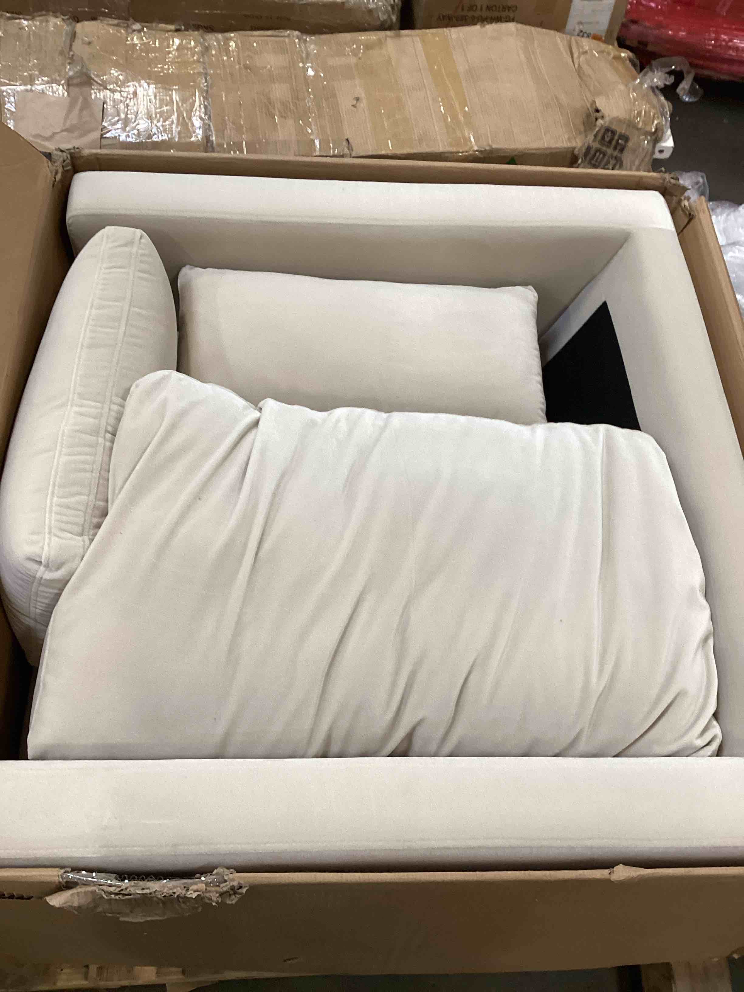 https://s3.amazonaws.com/lotting-images-prod/bidfta/PPE2259177_1744641313619.jpeg