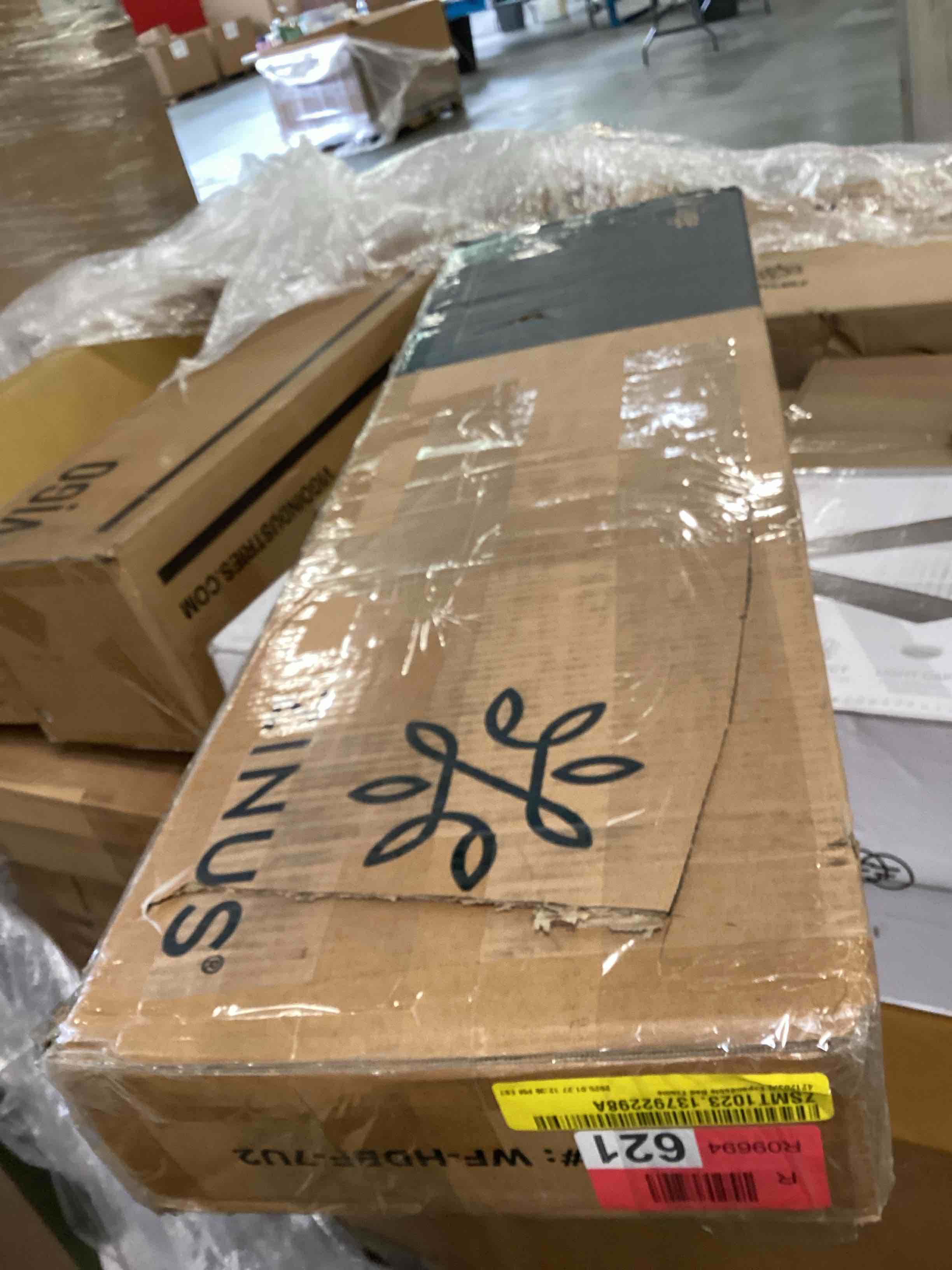 https://s3.amazonaws.com/lotting-images-prod/bidfta/PPE2259675_1745595690632.jpeg