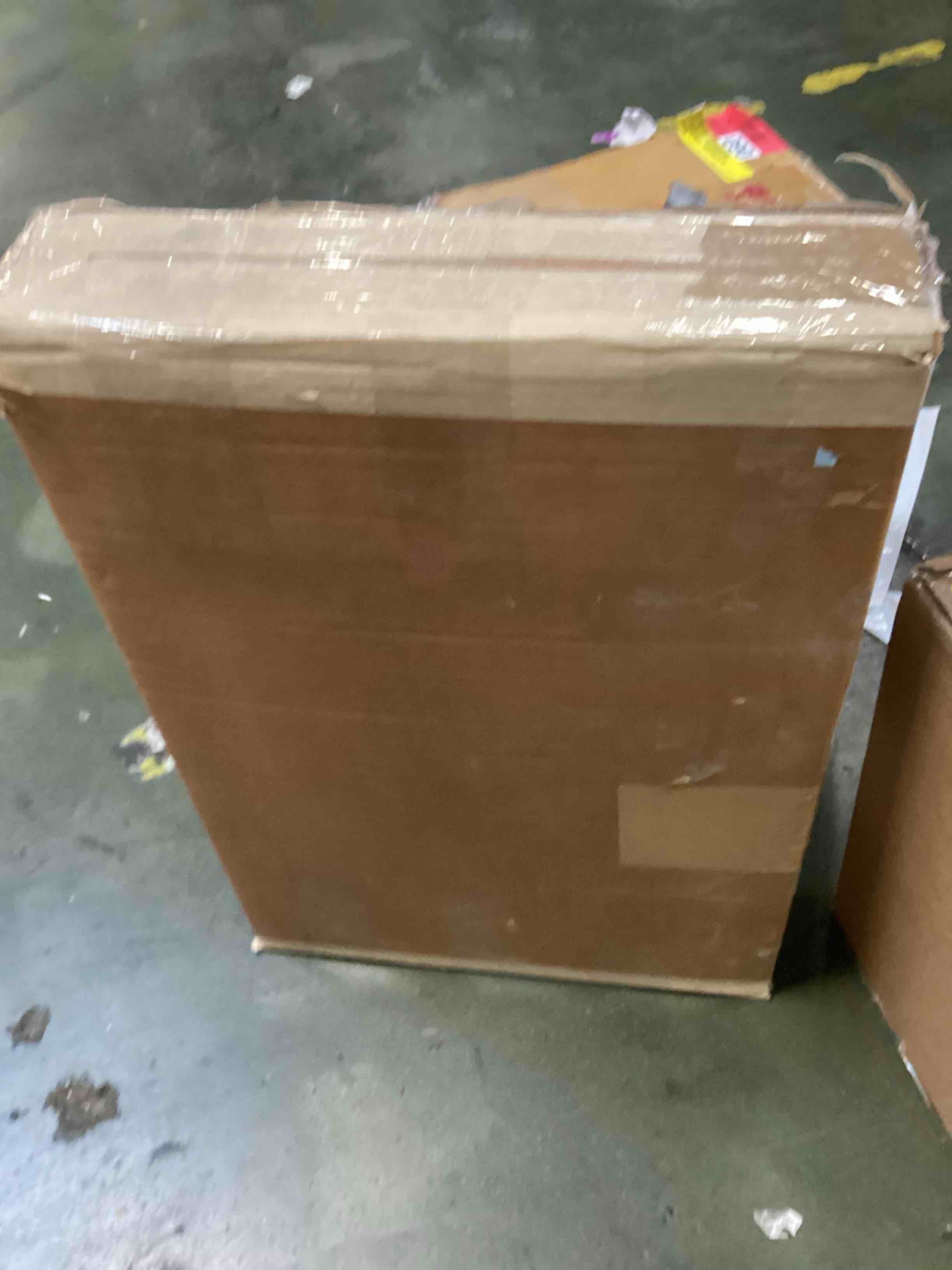 https://s3.amazonaws.com/lotting-images-prod/bidfta/PPE2259694_1745600855847.jpeg
