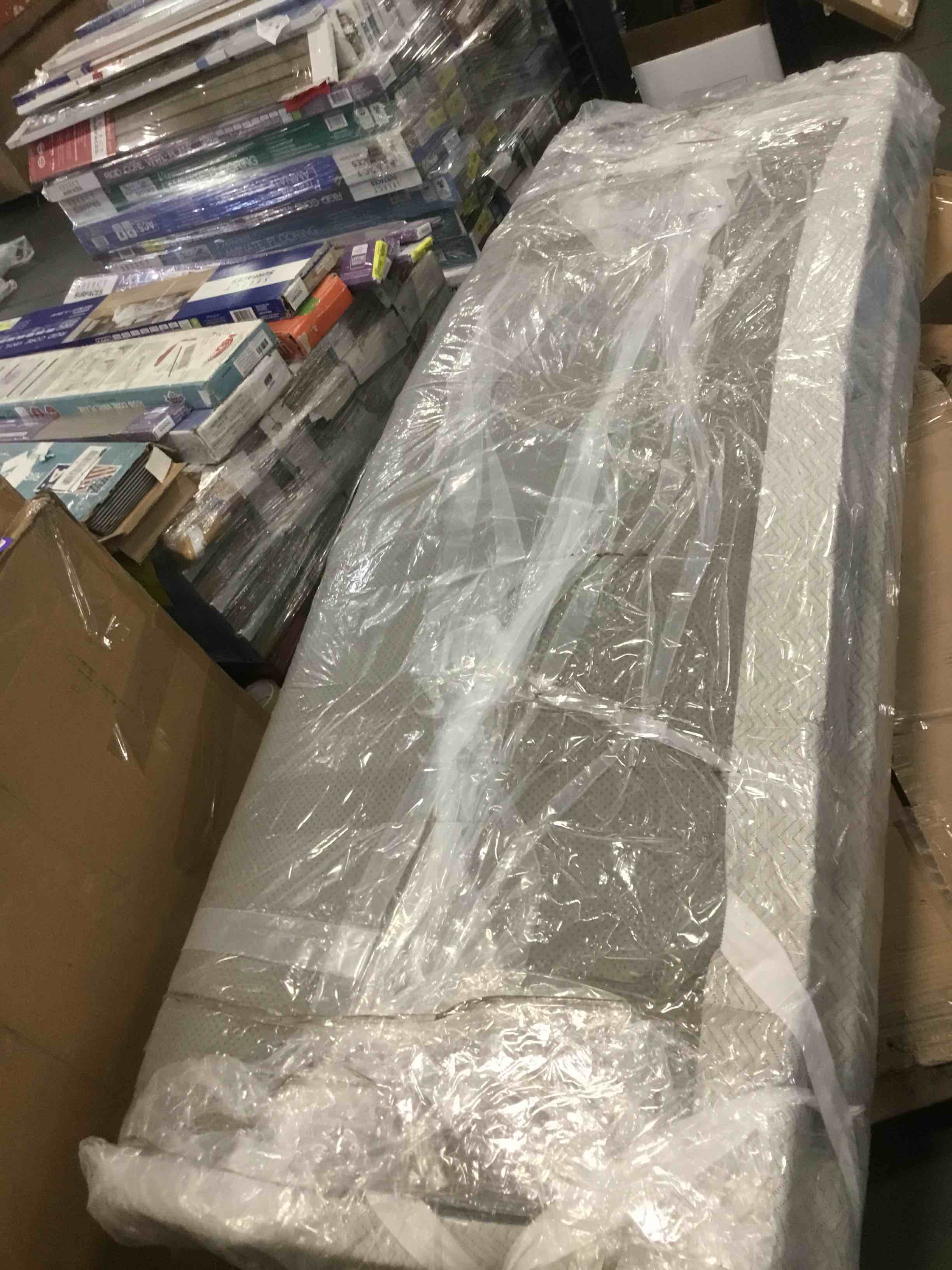 https://s3.amazonaws.com/lotting-images-prod/bidfta/PPE2259840_1746016337582.jpeg