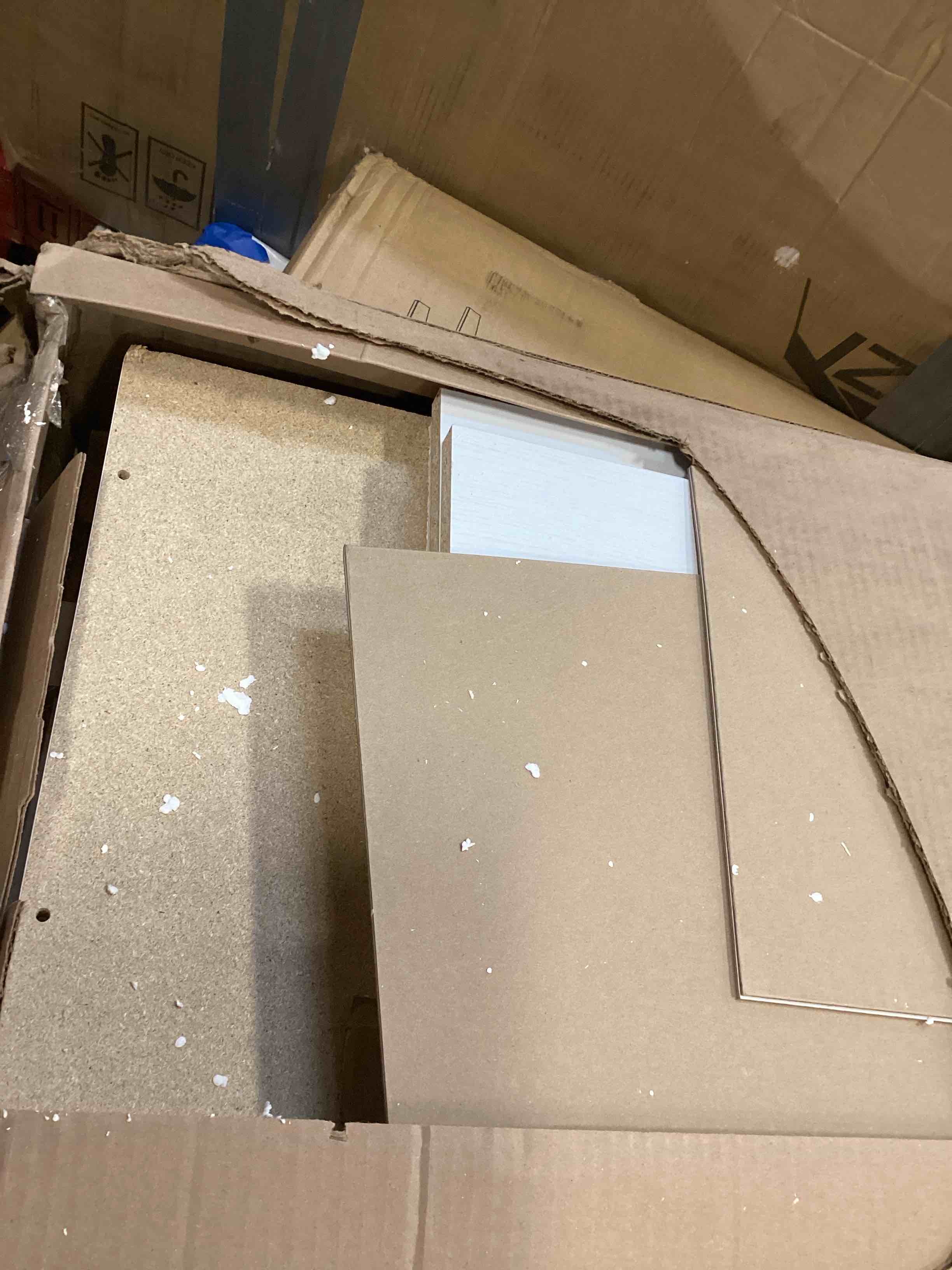 https://s3.amazonaws.com/lotting-images-prod/bidfta/PPE2259987_1746114951135.jpeg