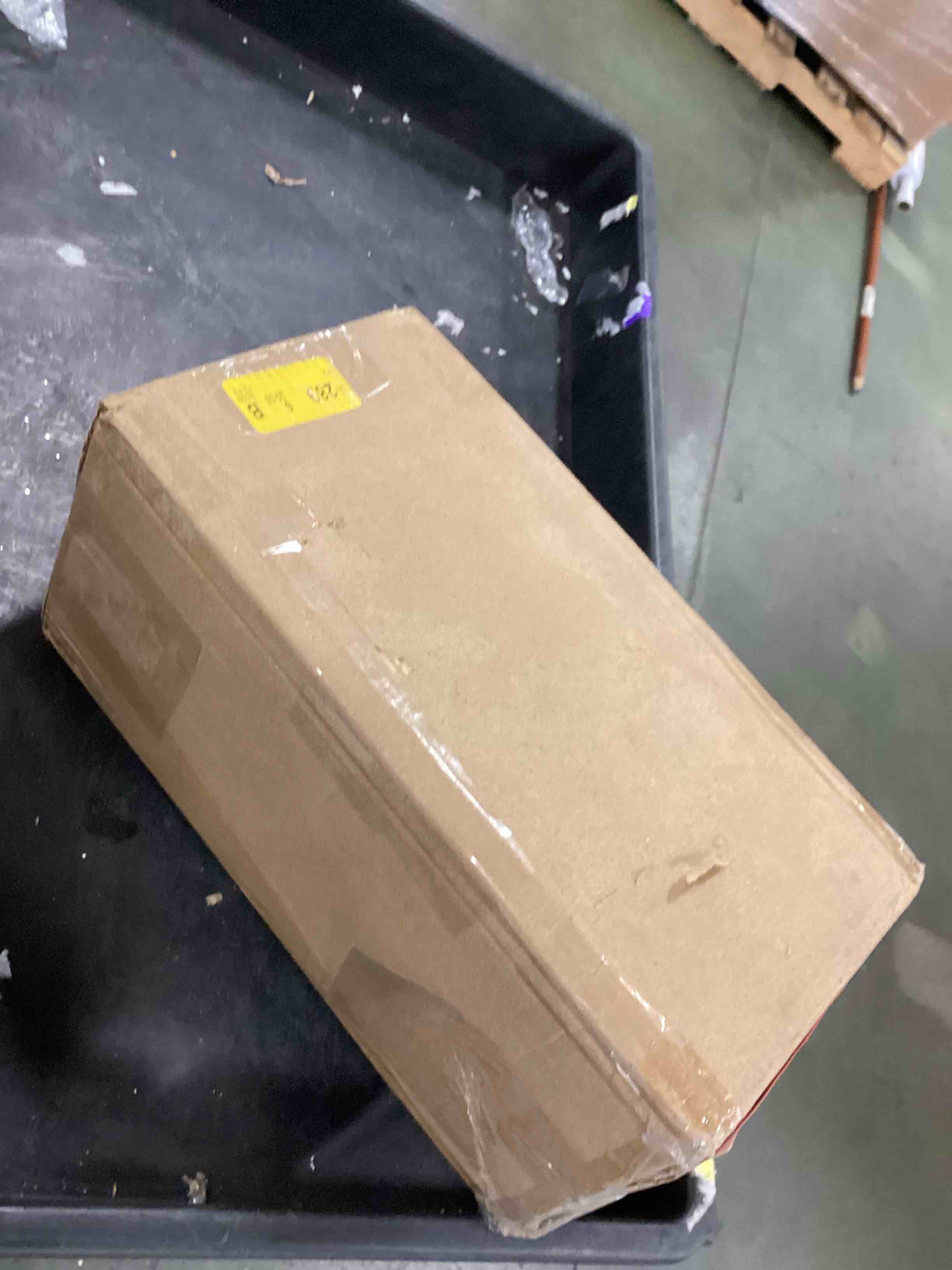 https://s3.amazonaws.com/lotting-images-prod/bidfta/PPE2260928_1744894878430.jpeg