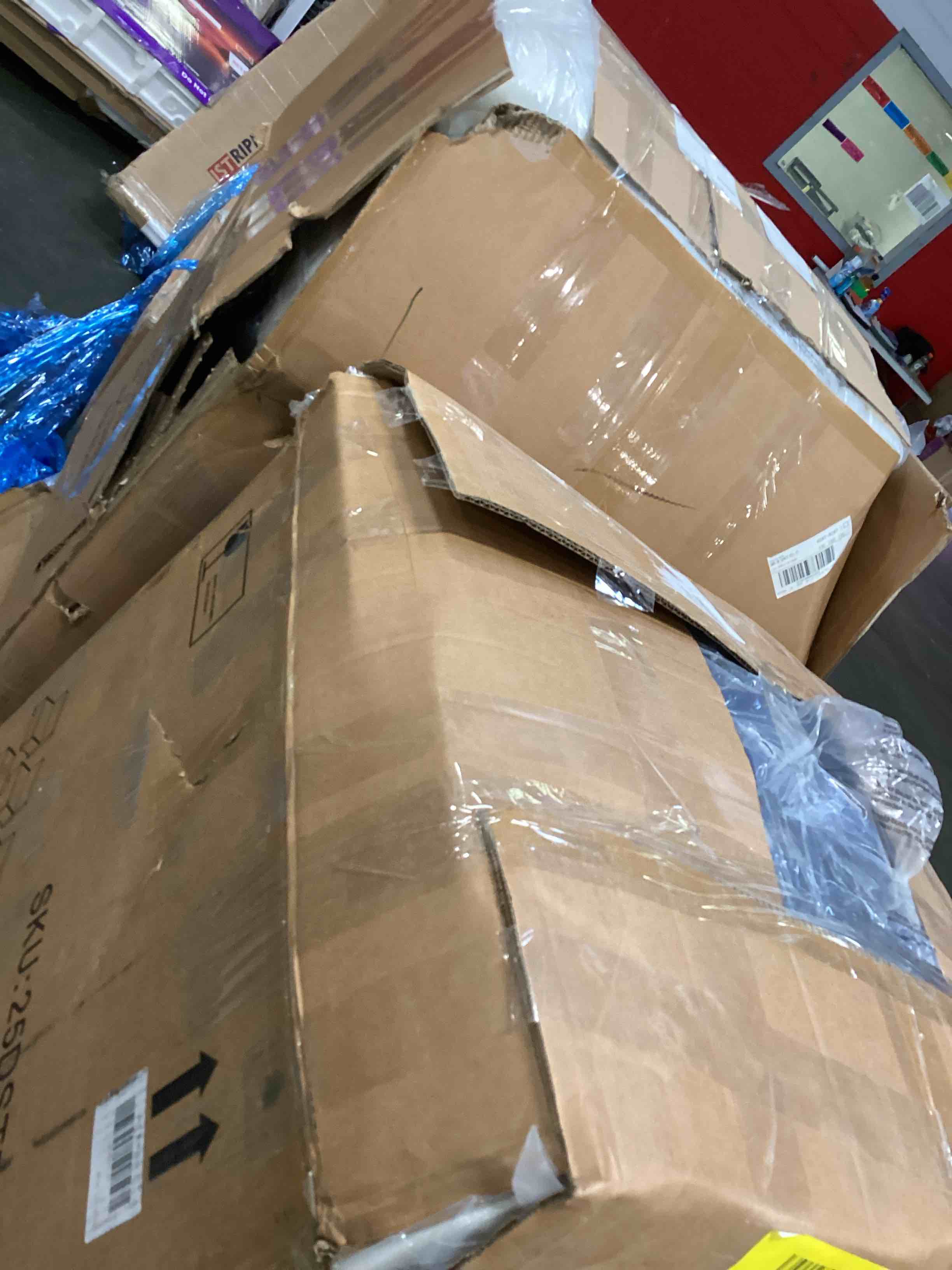 https://s3.amazonaws.com/lotting-images-prod/bidfta/PPE2261070_1745241865171.jpeg