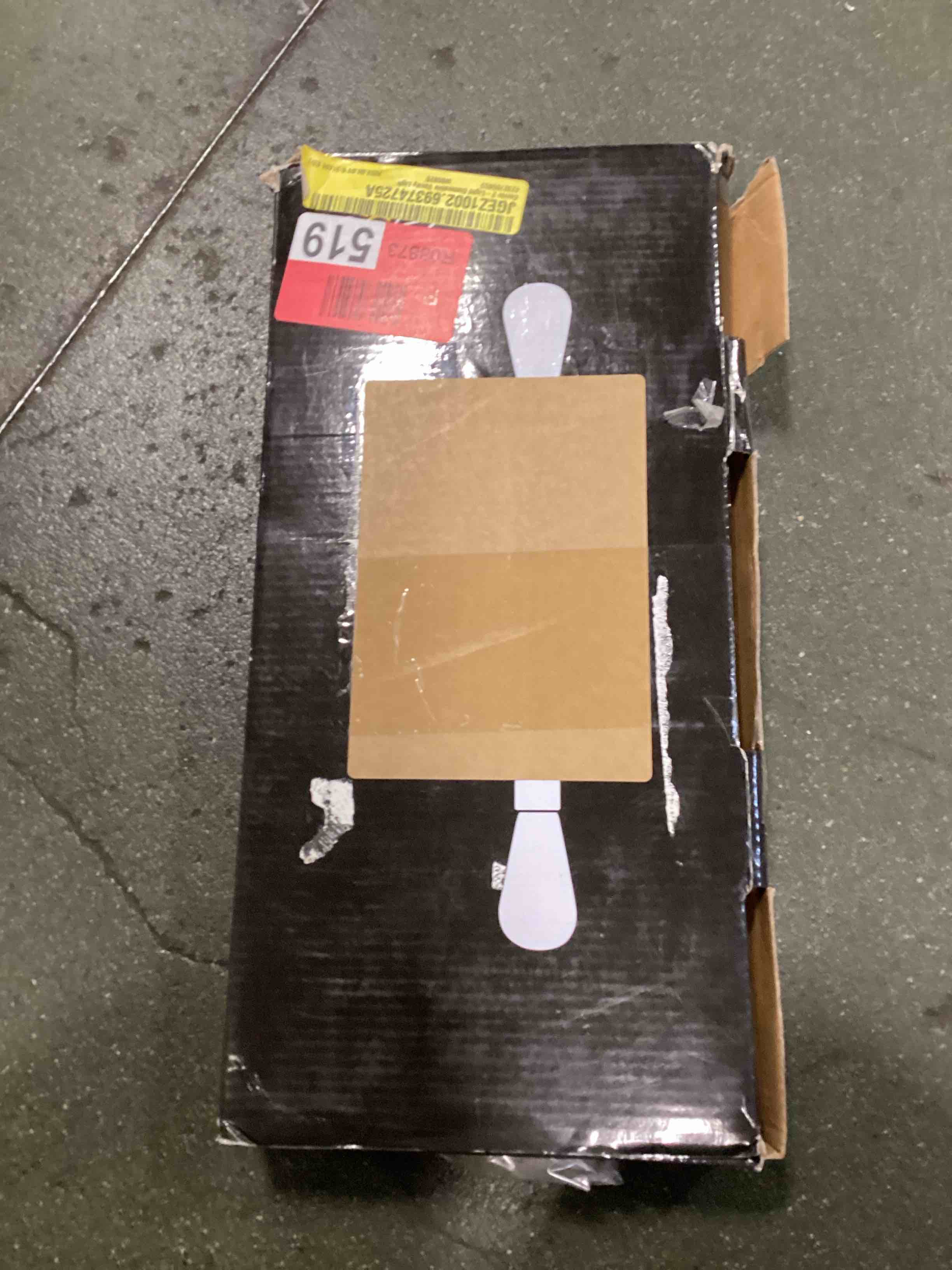 https://s3.amazonaws.com/lotting-images-prod/bidfta/PPE2261431_1745584942727.jpeg