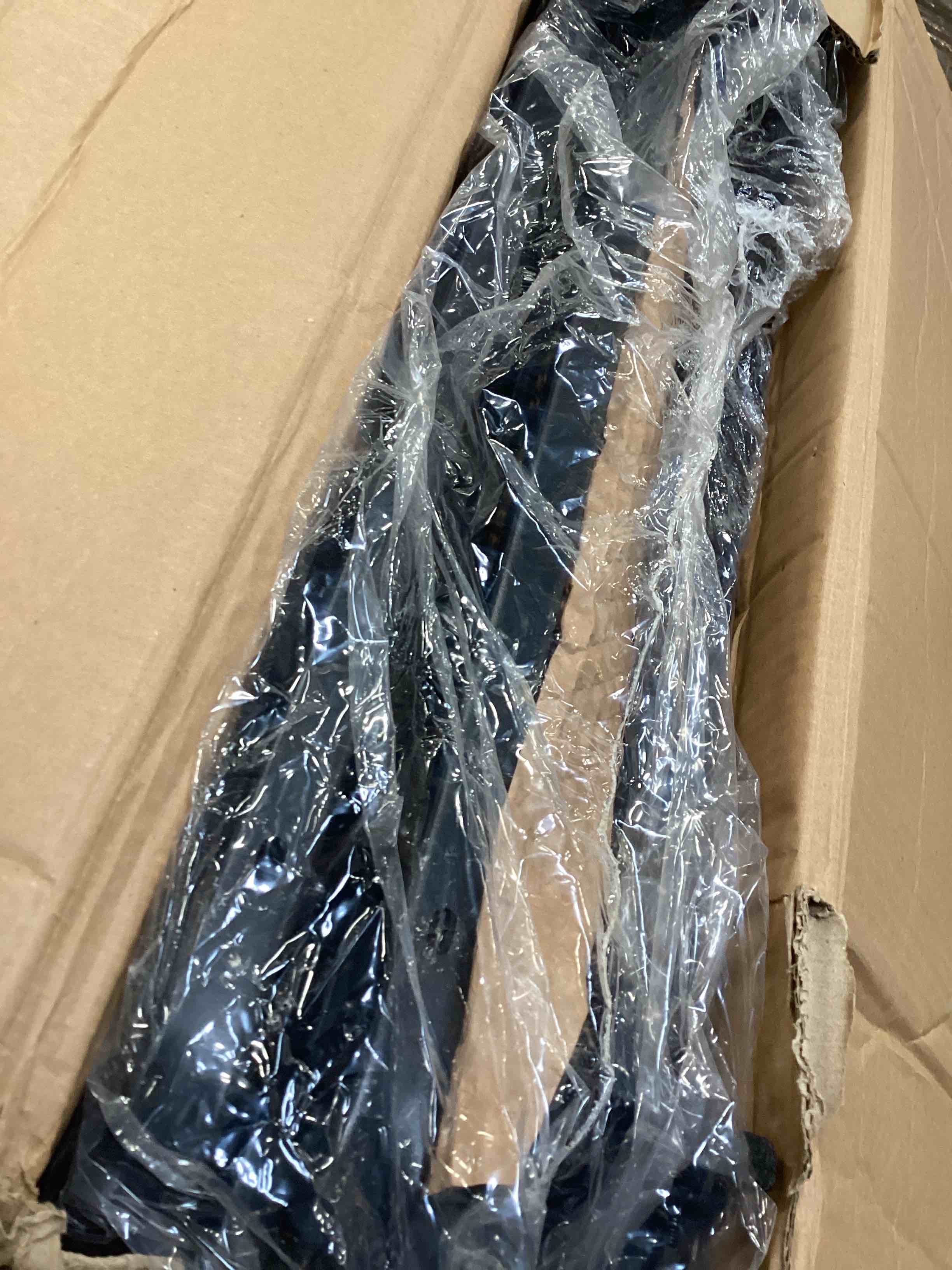 https://s3.amazonaws.com/lotting-images-prod/bidfta/PPE2261722_1745930148908.jpeg