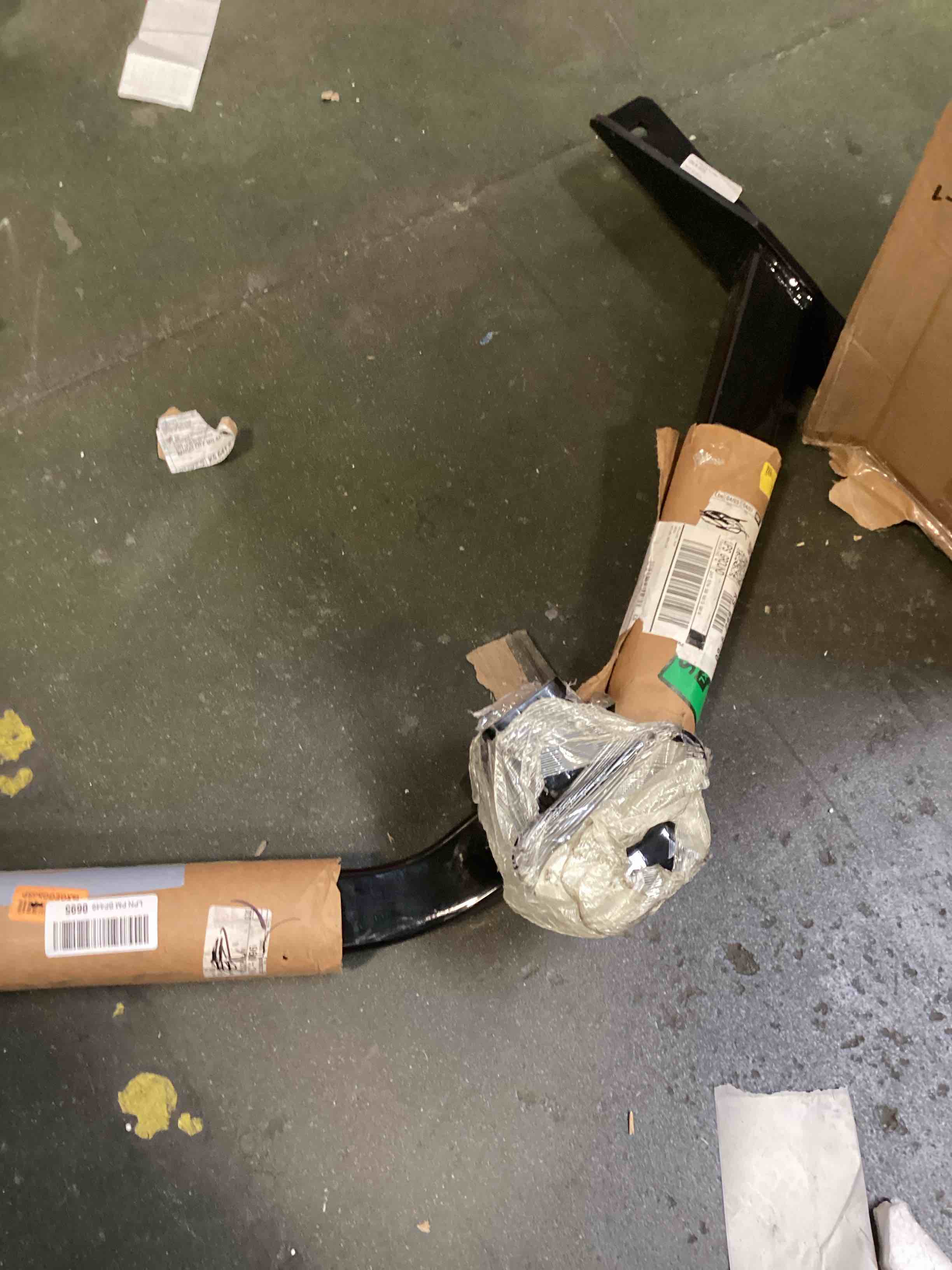 https://s3.amazonaws.com/lotting-images-prod/bidfta/PPE2261803_1745953447146.jpeg