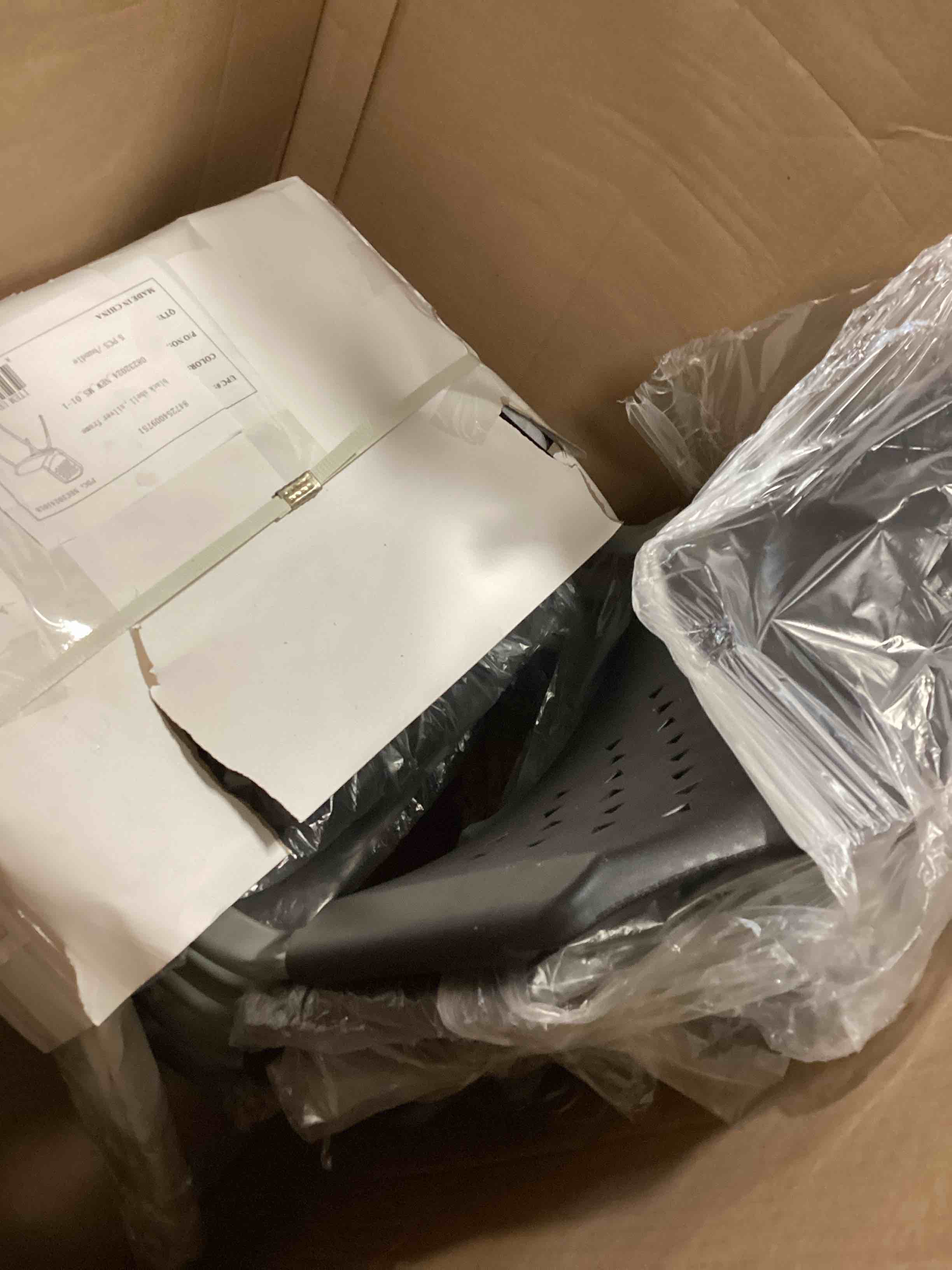 https://s3.amazonaws.com/lotting-images-prod/bidfta/PPE2261806_1745954450833.jpeg