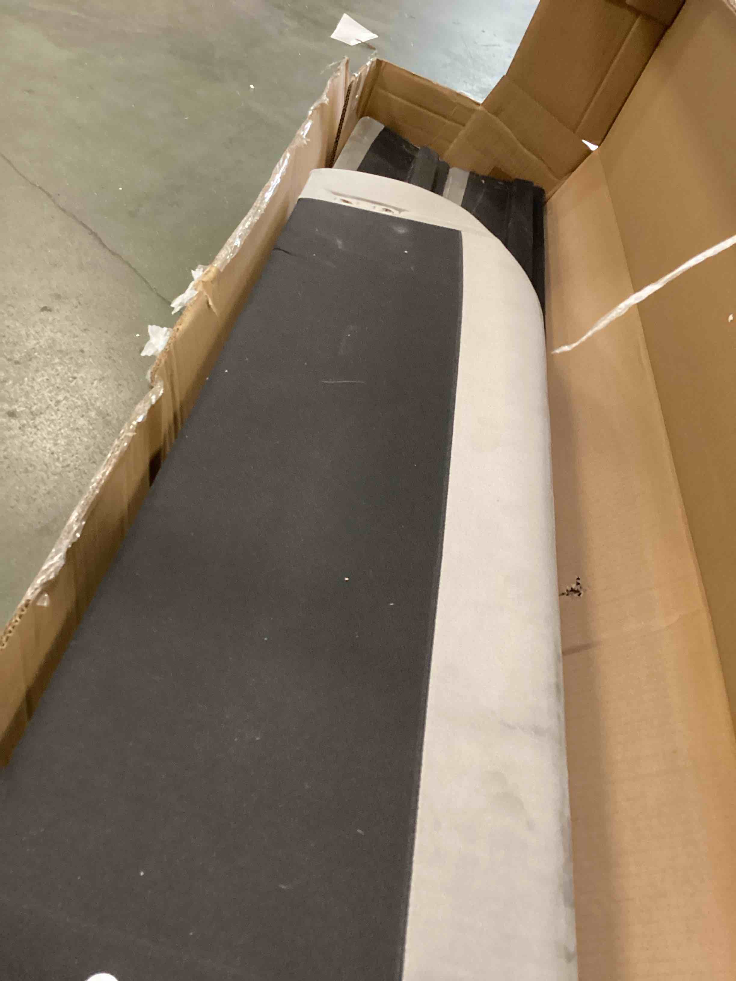 https://s3.amazonaws.com/lotting-images-prod/bidfta/PPE2262268_1746622669105.jpeg