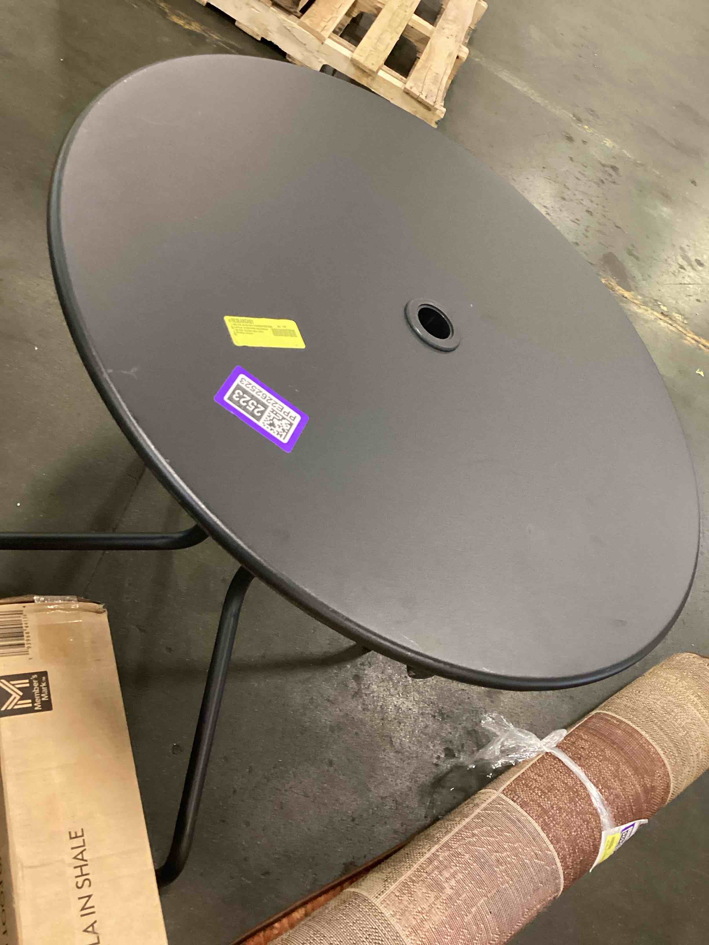 https://s3.amazonaws.com/lotting-images-prod/bidfta/PPE2262523_1747061462014.jpeg