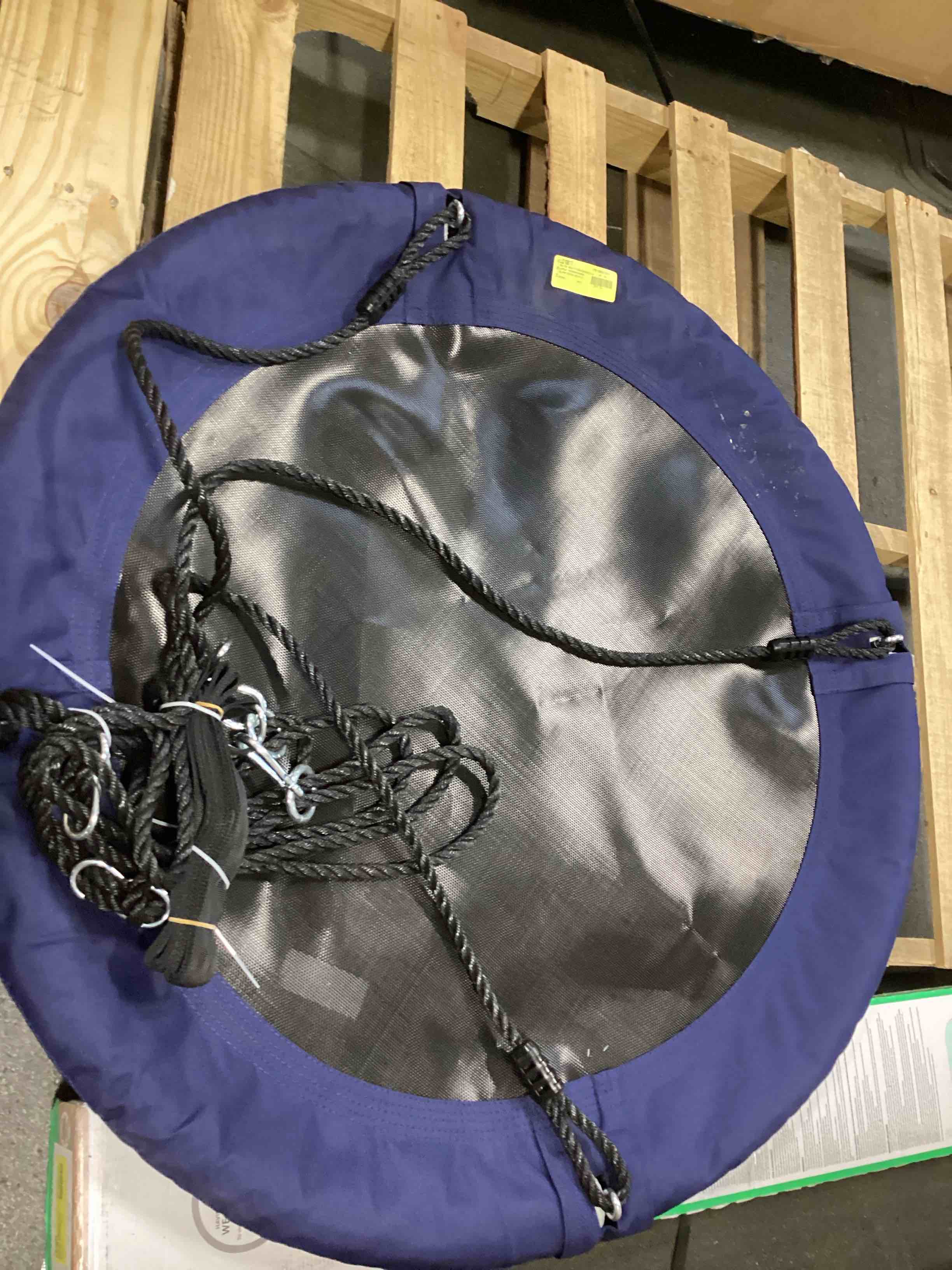 https://s3.amazonaws.com/lotting-images-prod/bidfta/PPE2262585_1747070178247.jpeg