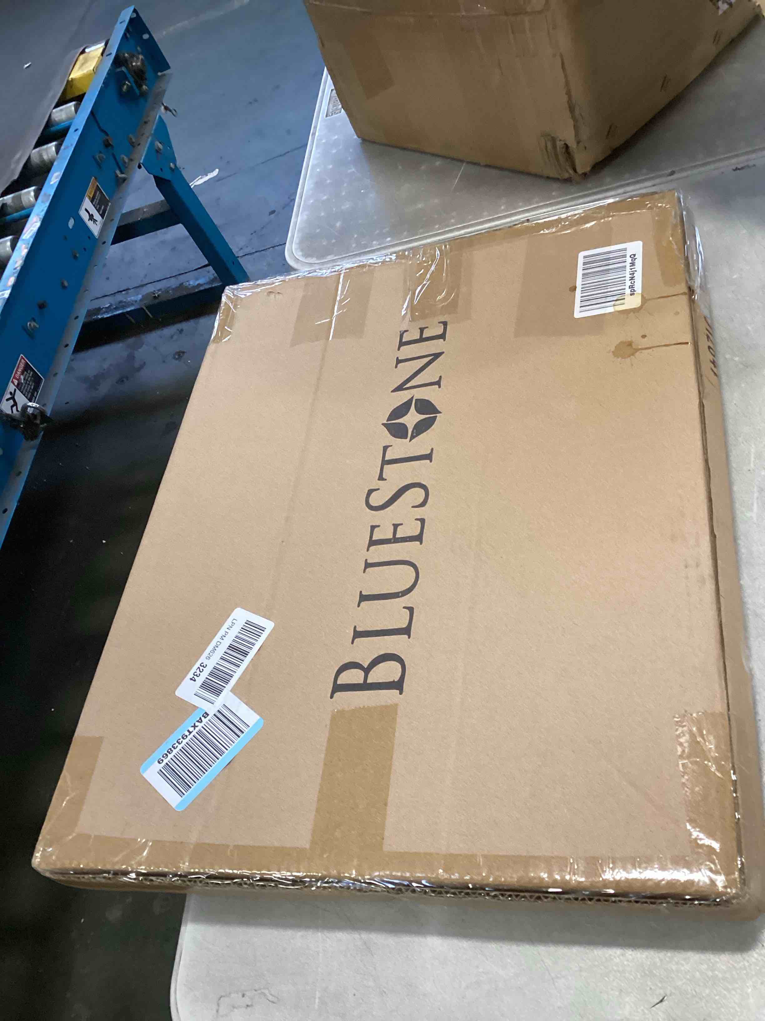 https://s3.amazonaws.com/lotting-images-prod/bidfta/PPE2263146_1743772322094.jpeg
