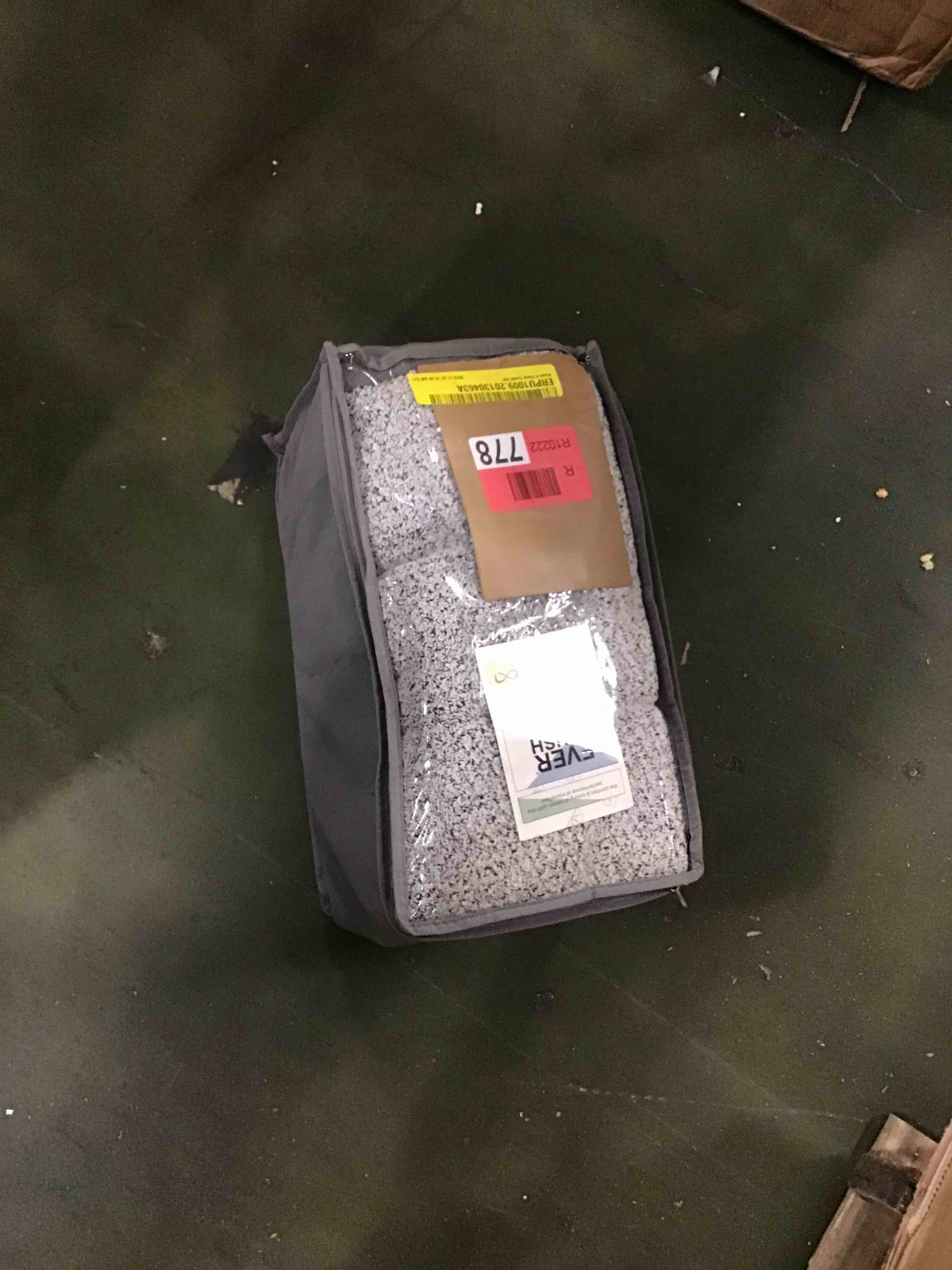https://s3.amazonaws.com/lotting-images-prod/bidfta/PPE2264892_1746130573483.jpeg