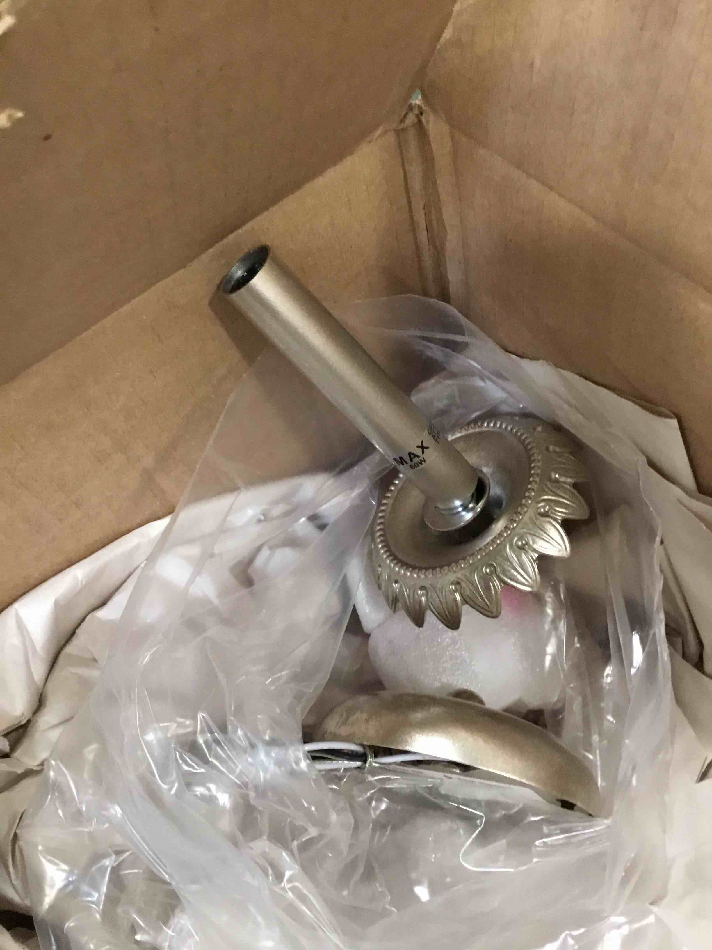 https://s3.amazonaws.com/lotting-images-prod/bidfta/PPE2264928_1746199396743.jpeg