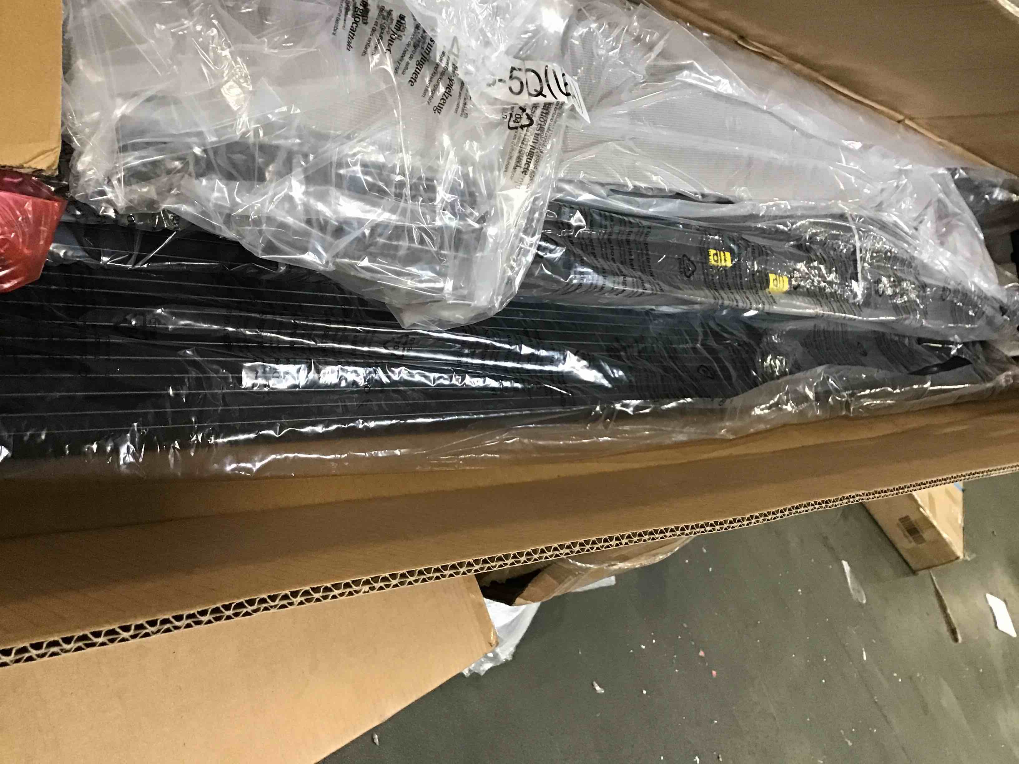 https://s3.amazonaws.com/lotting-images-prod/bidfta/PPE2265069_1746631945018.jpeg