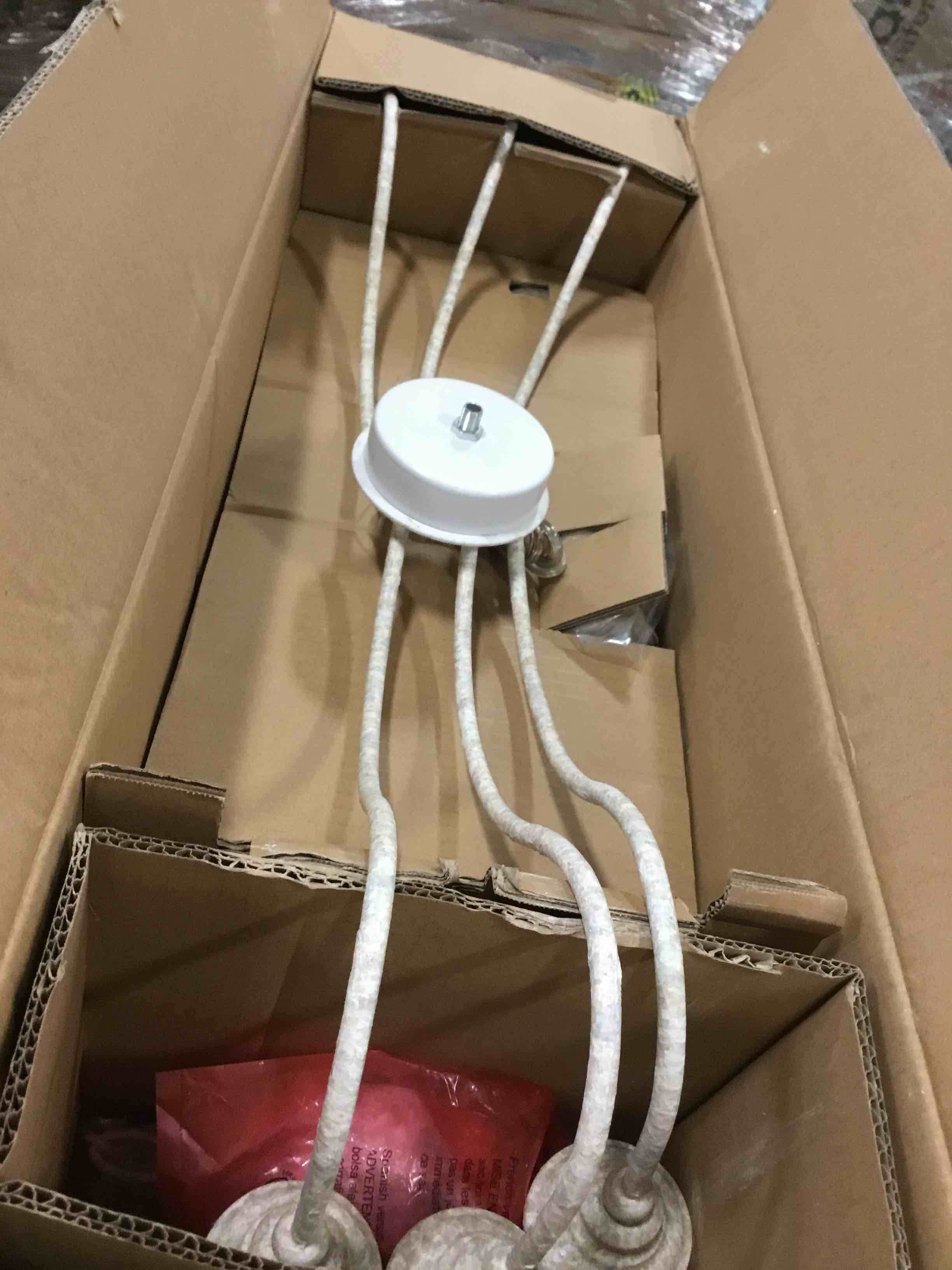 https://s3.amazonaws.com/lotting-images-prod/bidfta/PPE2265619_1747413323260.jpeg