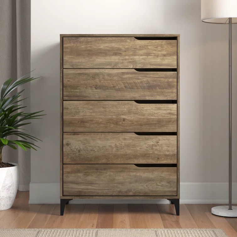 Knotty Oak Norcross 5 Drawer 31'' W Dresser