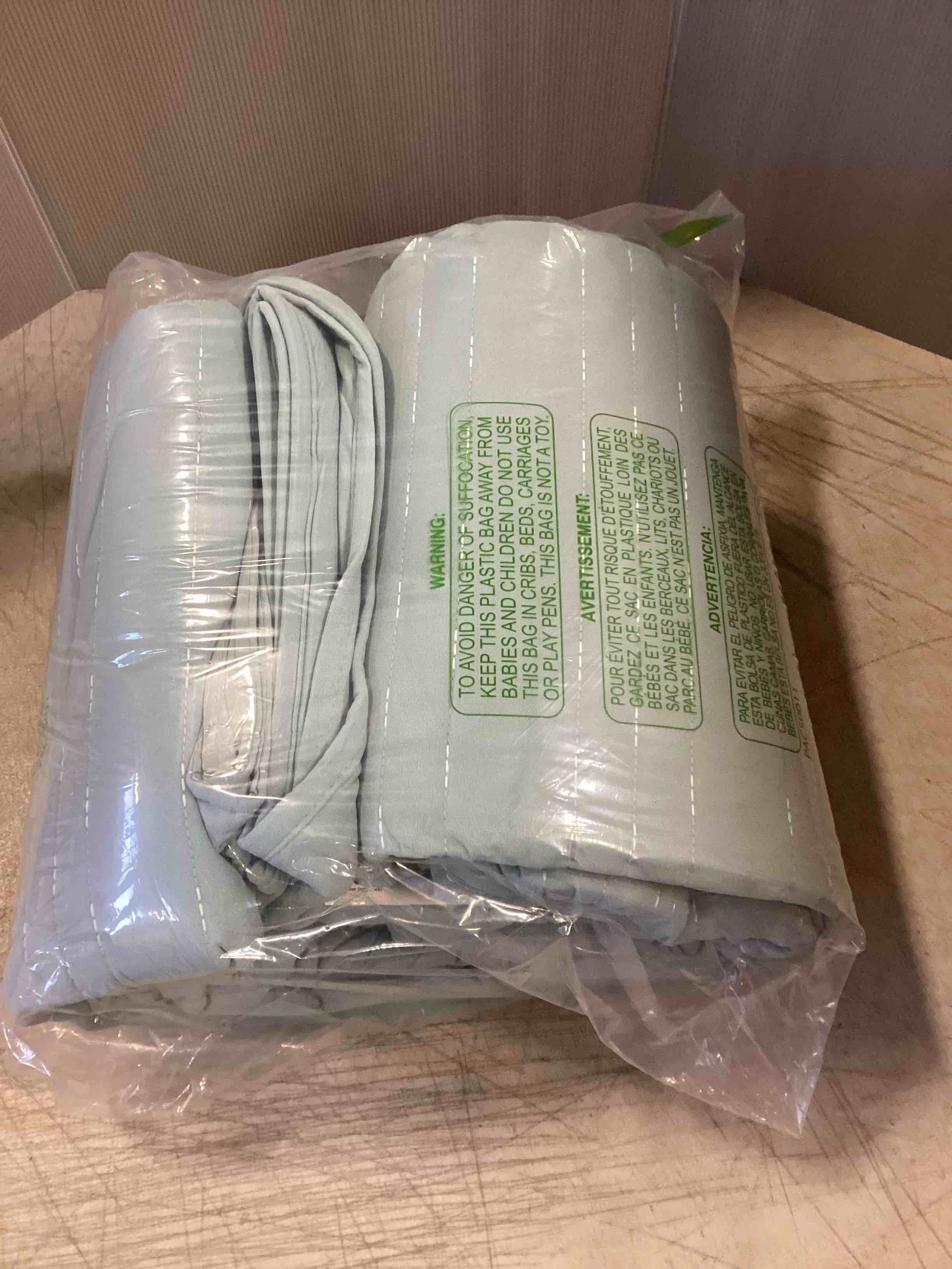 https://s3.amazonaws.com/lotting-images-prod/bidfta/PPE2266229_1744815703680.jpeg
