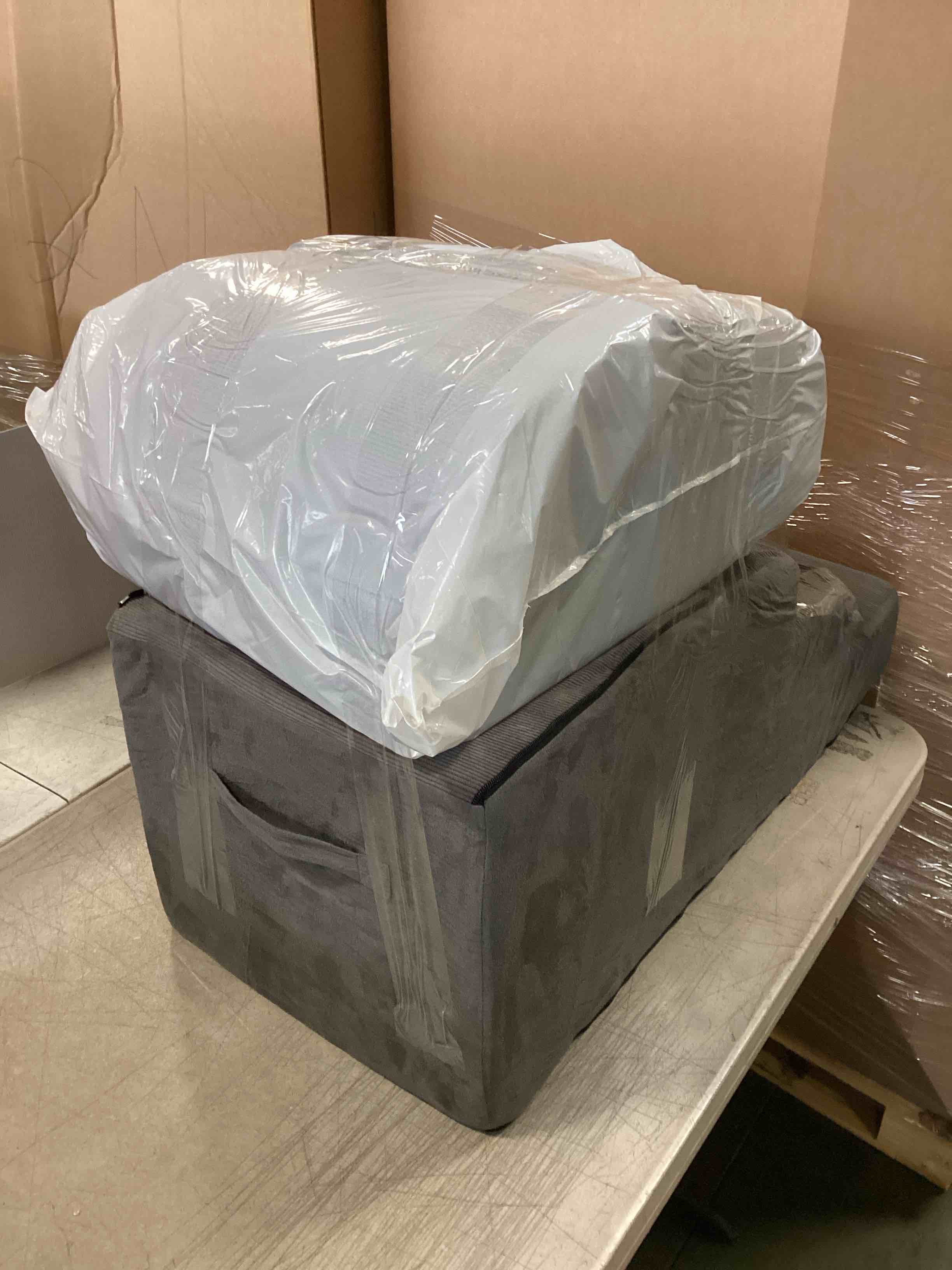 https://s3.amazonaws.com/lotting-images-prod/bidfta/PPE2267229_1745587428068.jpeg