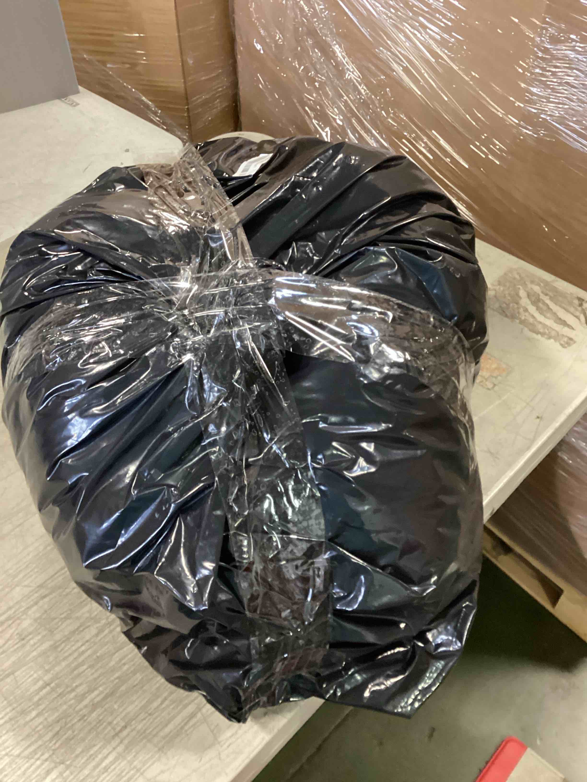 https://s3.amazonaws.com/lotting-images-prod/bidfta/PPE2267239_1745589242710.jpeg
