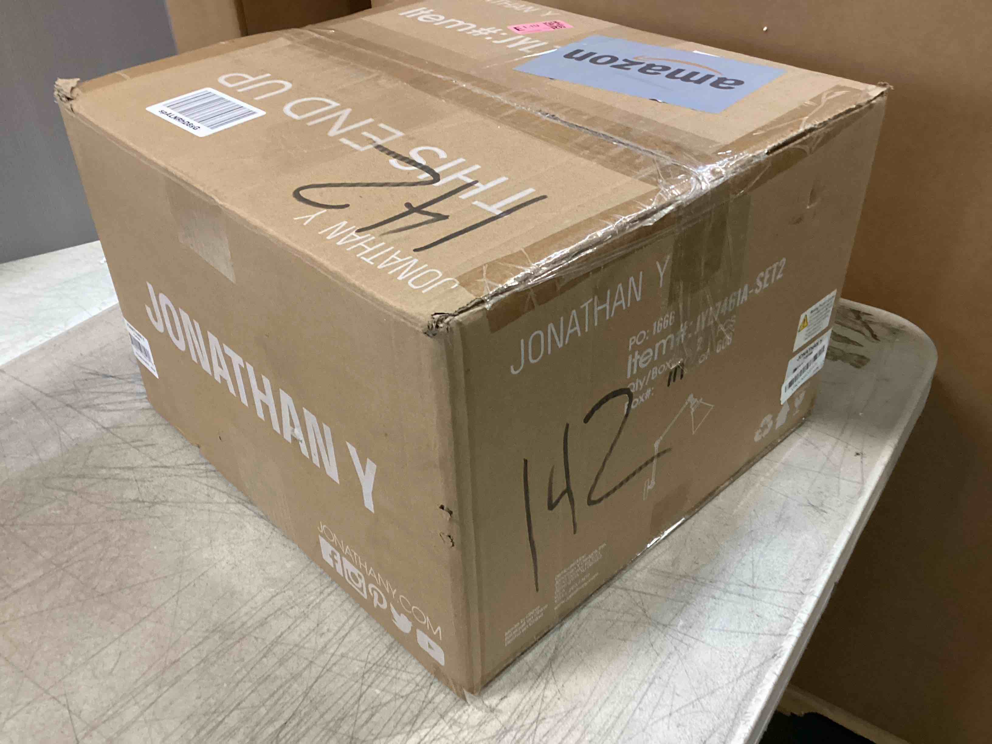 https://s3.amazonaws.com/lotting-images-prod/bidfta/PPE2267297_1745605845781.jpeg