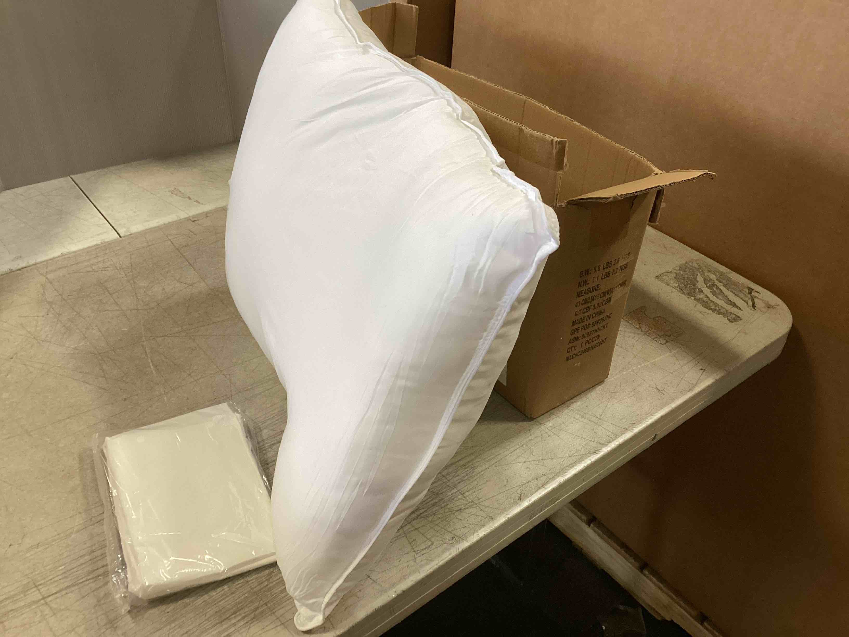 https://s3.amazonaws.com/lotting-images-prod/bidfta/PPE2267314_1745843615076.jpeg