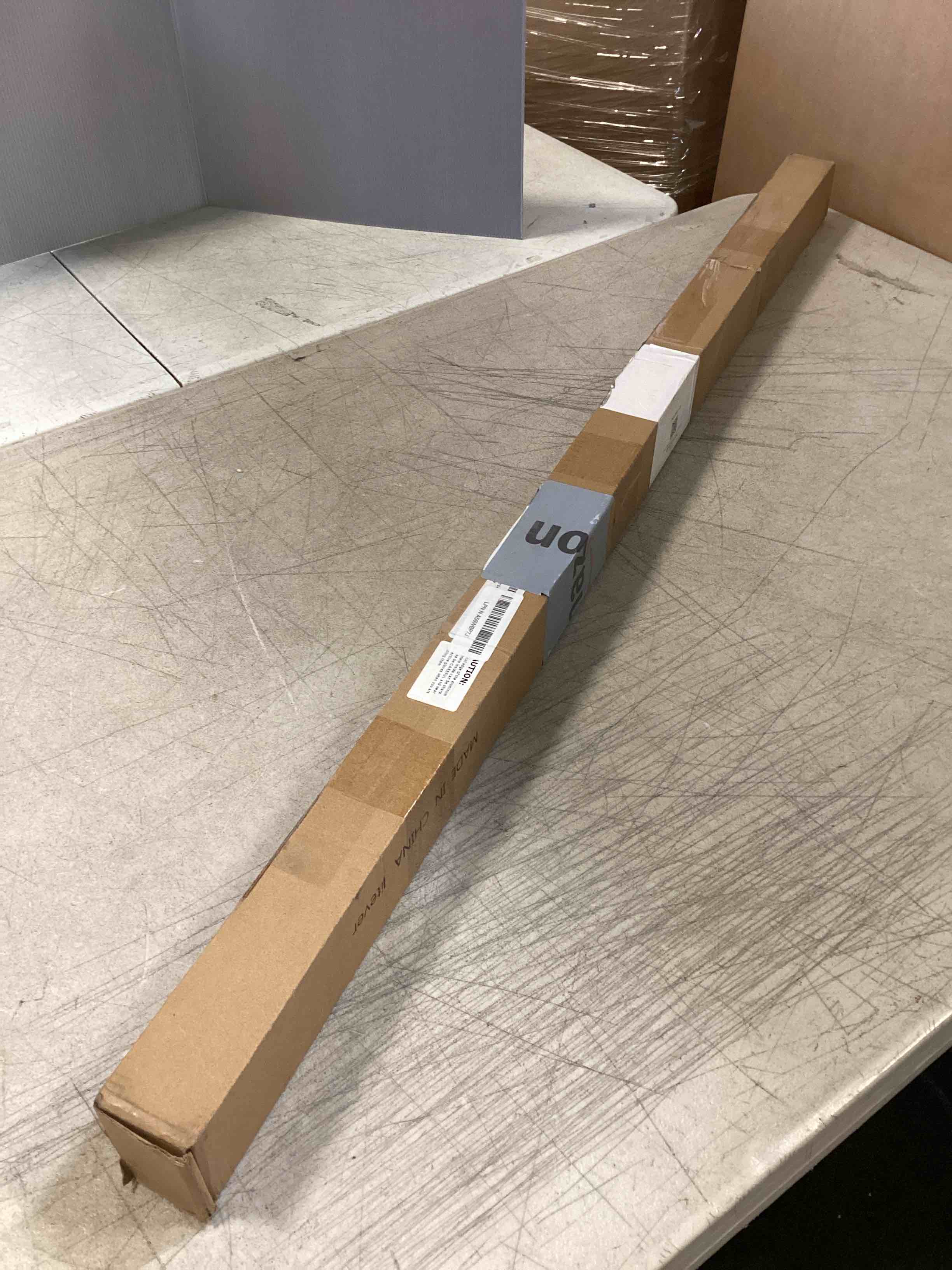 https://s3.amazonaws.com/lotting-images-prod/bidfta/PPE2267355_1745853993385.jpeg